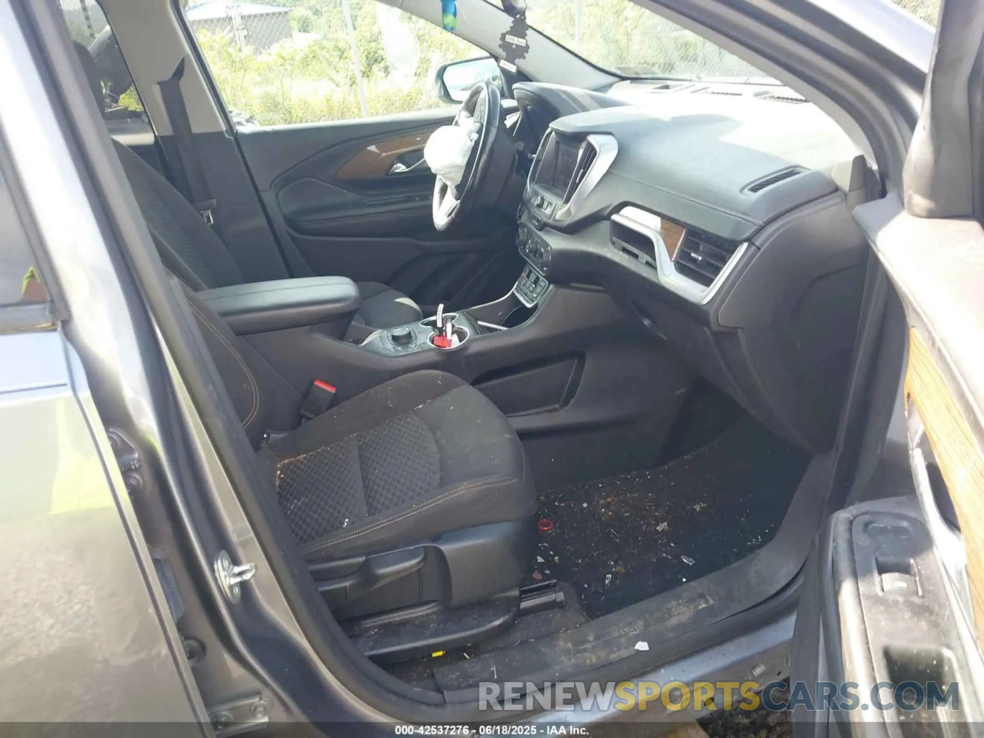 5 Photograph of a damaged car 3GKALTEV7LL331946 GMC TERRAIN 2020