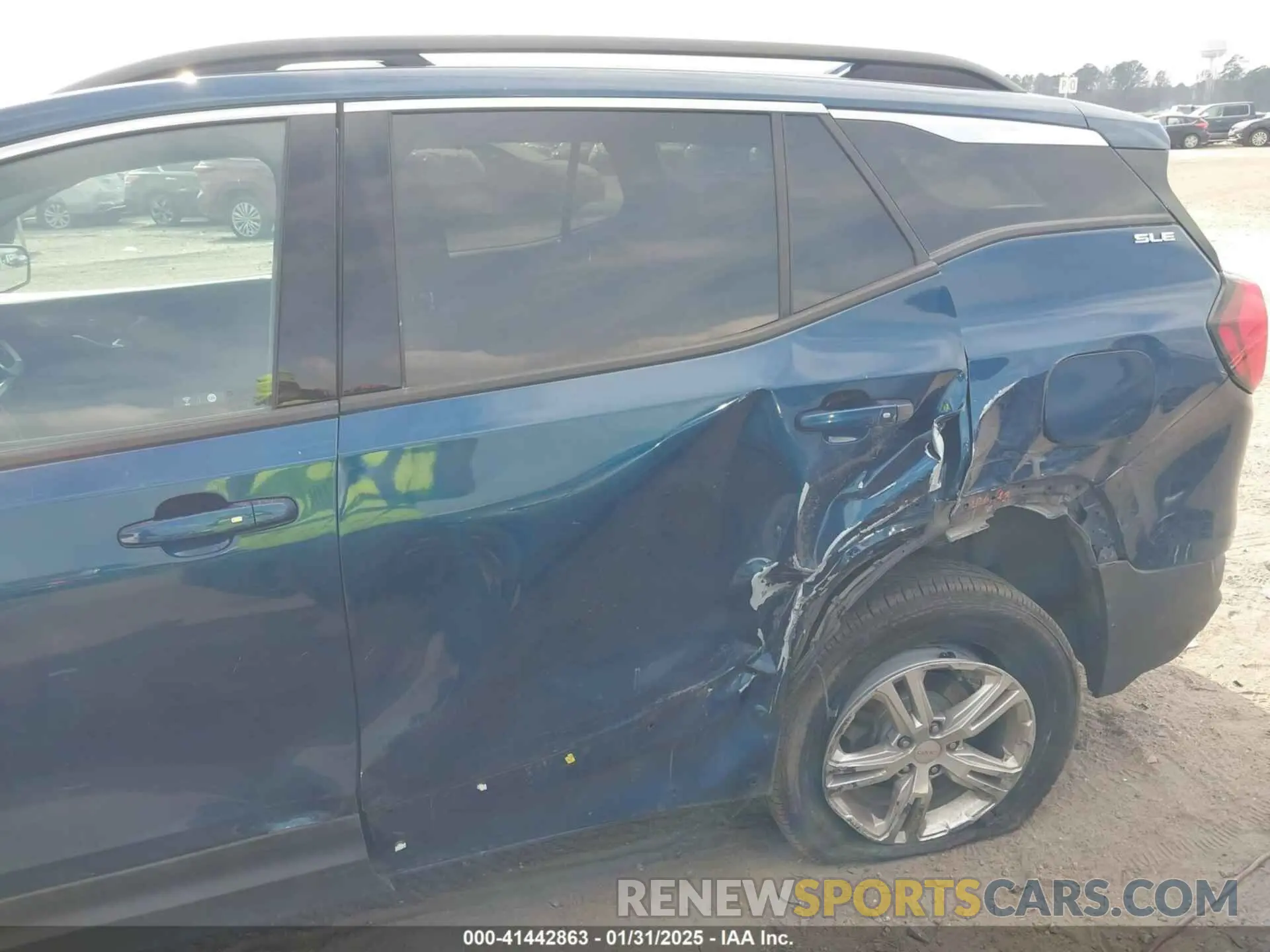 18 Photograph of a damaged car 3GKALTEV8LL308773 GMC TERRAIN 2020