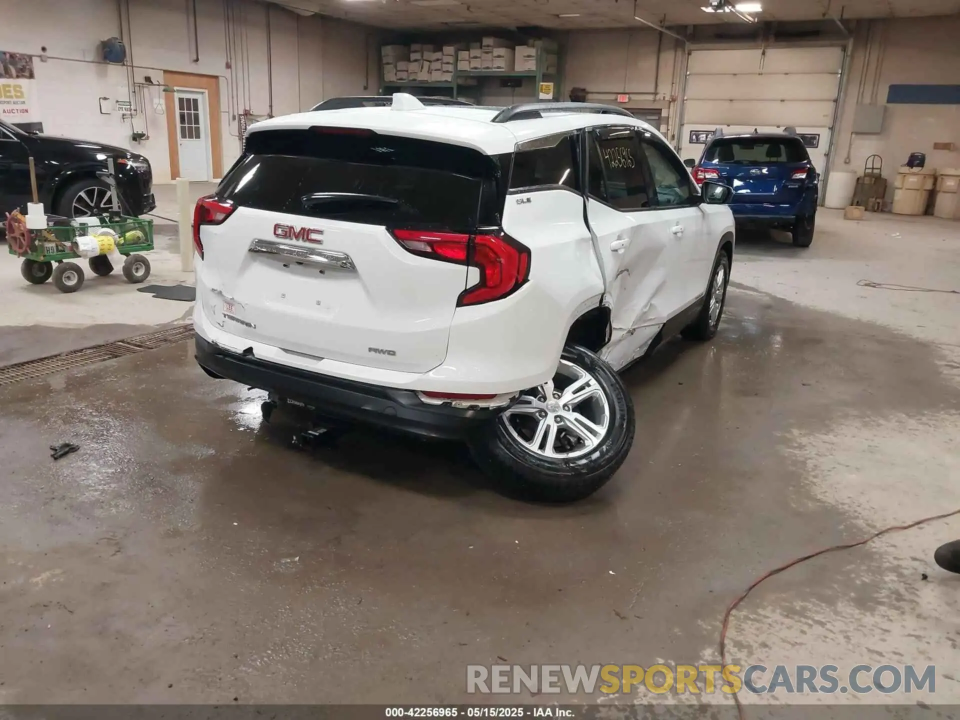 4 Photograph of a damaged car 3GKALTEV9LL261804 GMC TERRAIN 2020