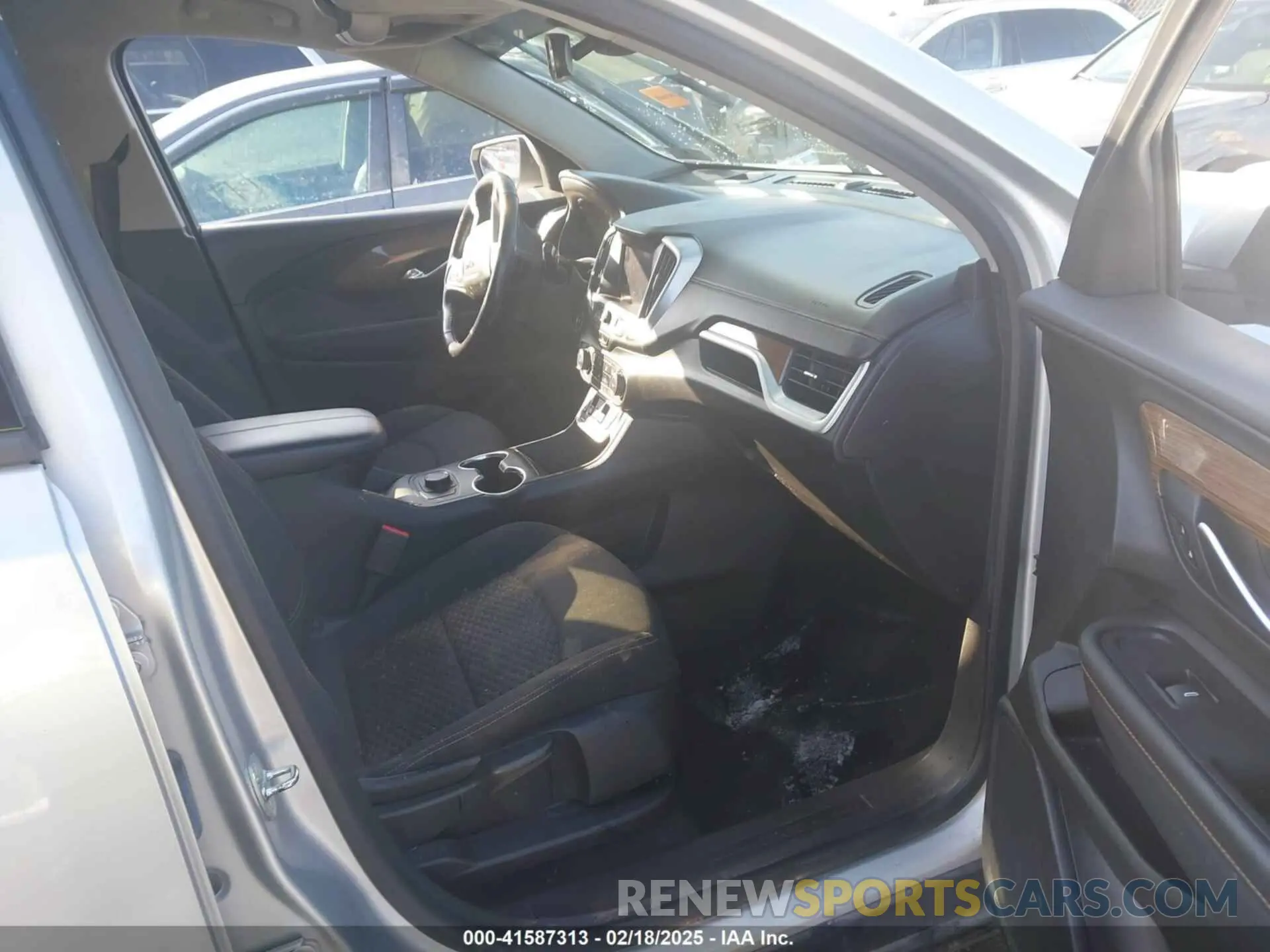 5 Photograph of a damaged car 3GKALTEVXLL103634 GMC TERRAIN 2020