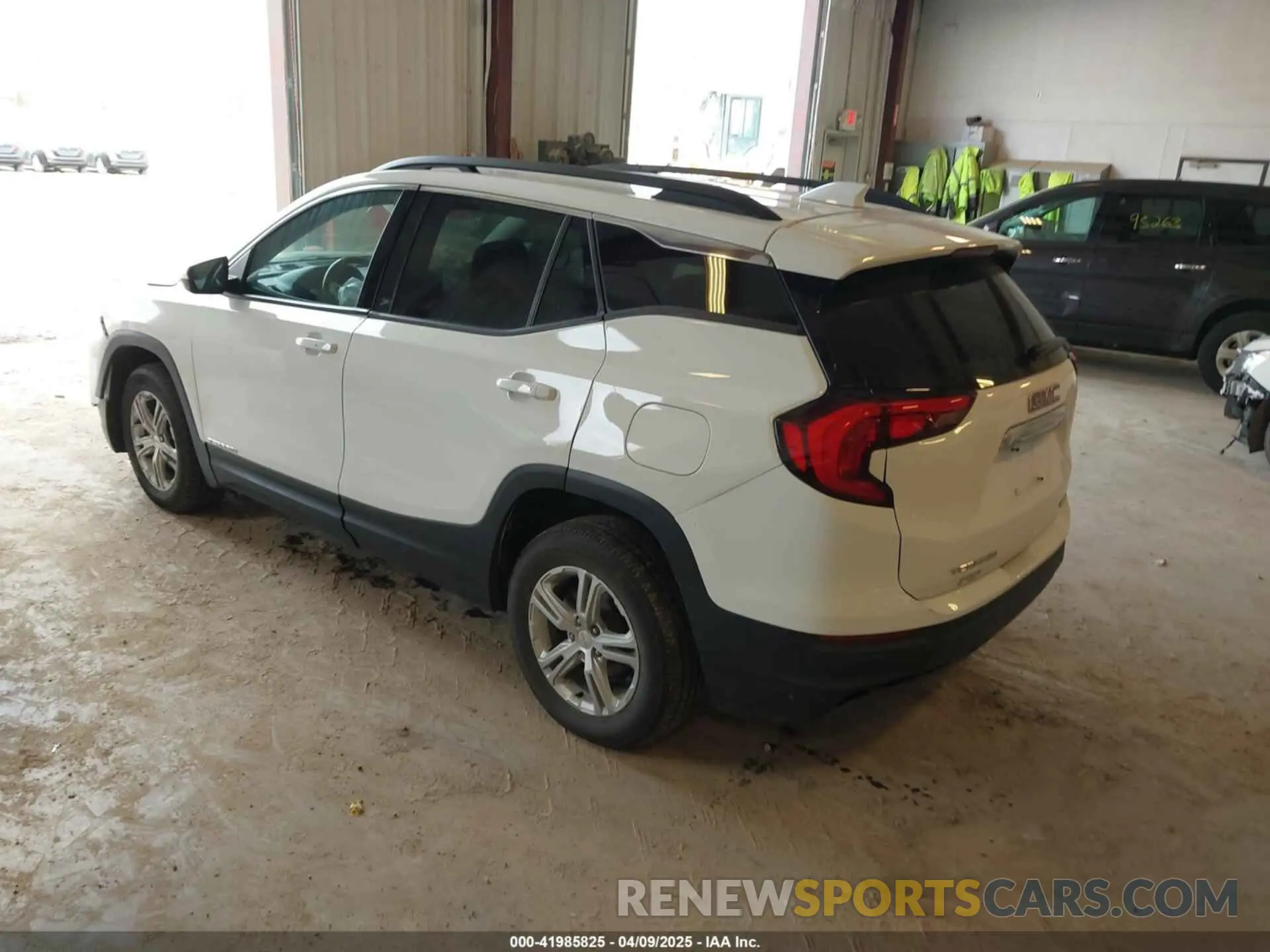3 Photograph of a damaged car 3GKALTEVXLL118635 GMC TERRAIN 2020