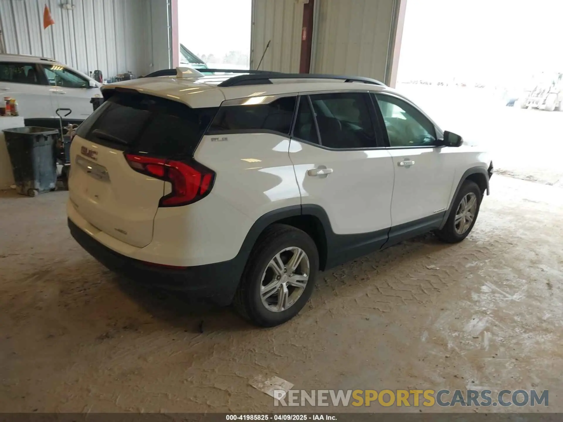 4 Photograph of a damaged car 3GKALTEVXLL118635 GMC TERRAIN 2020