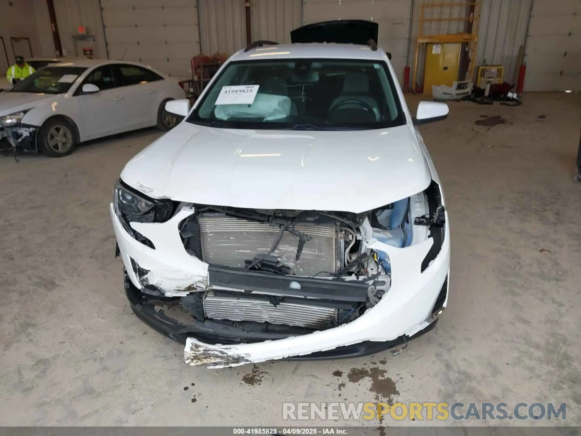 6 Photograph of a damaged car 3GKALTEVXLL118635 GMC TERRAIN 2020