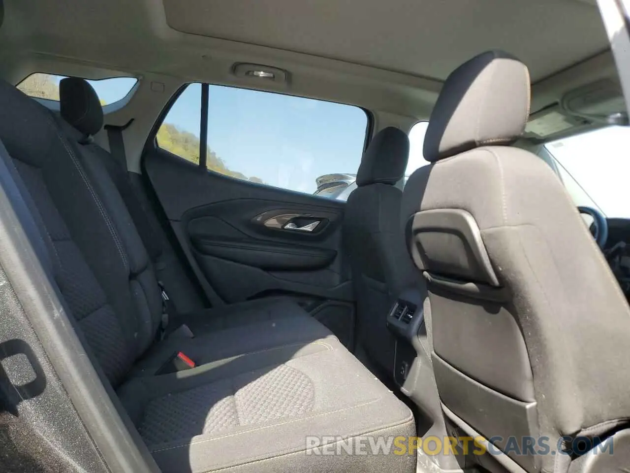 11 Photograph of a damaged car 3GKALTEVXLL127559 GMC TERRAIN 2020