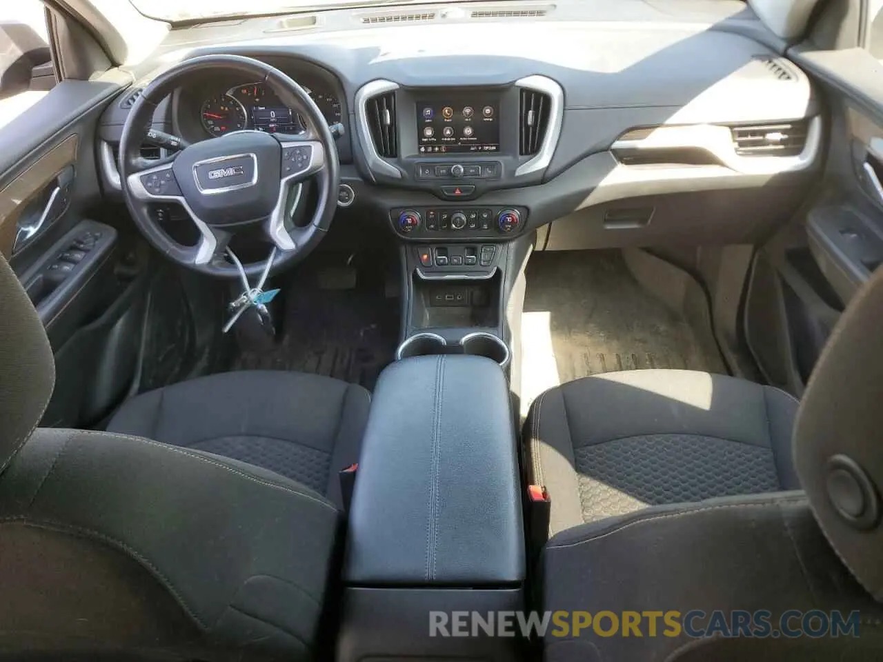 8 Photograph of a damaged car 3GKALTEVXLL127559 GMC TERRAIN 2020
