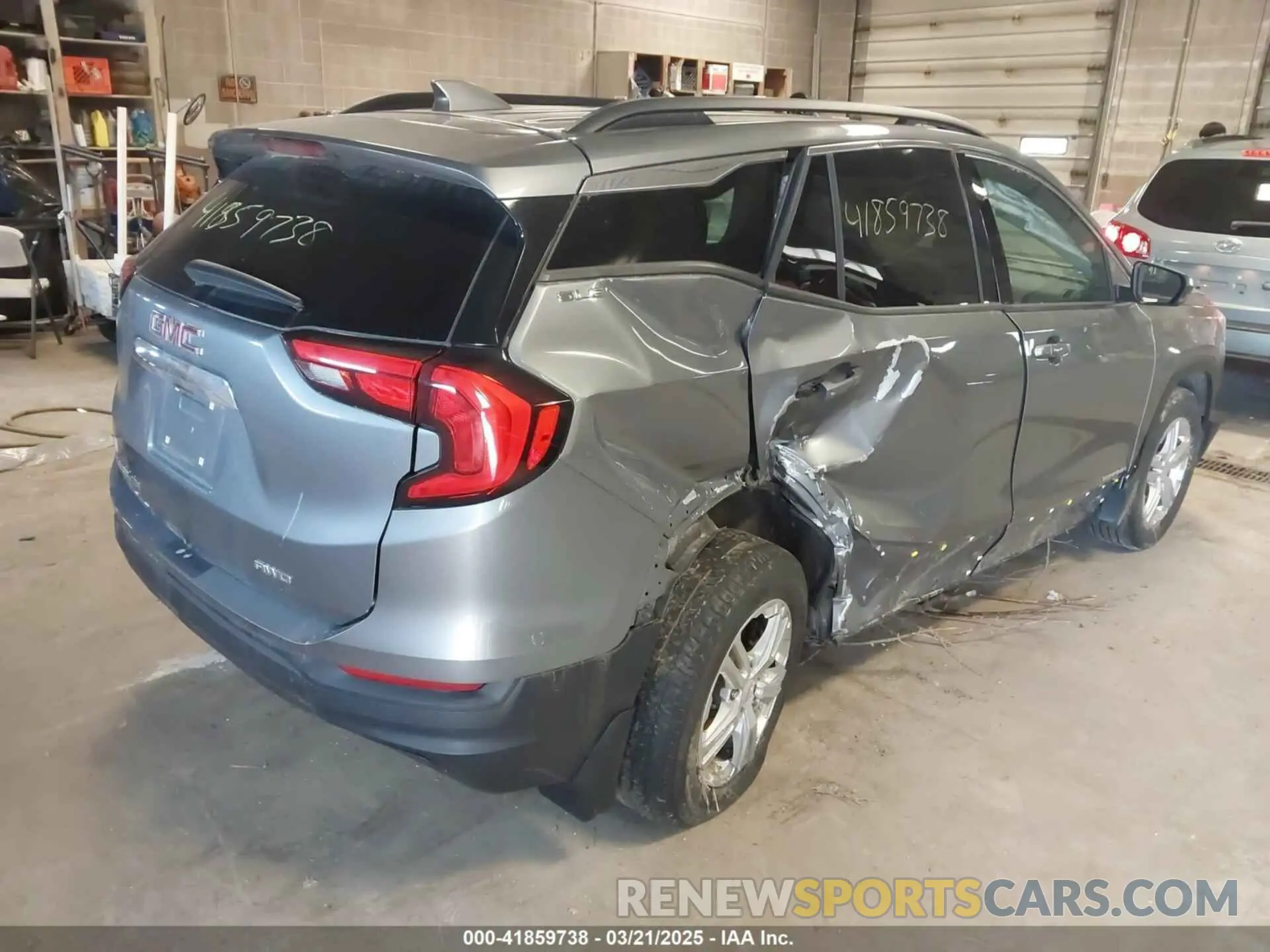 4 Photograph of a damaged car 3GKALTEVXLL169214 GMC TERRAIN 2020