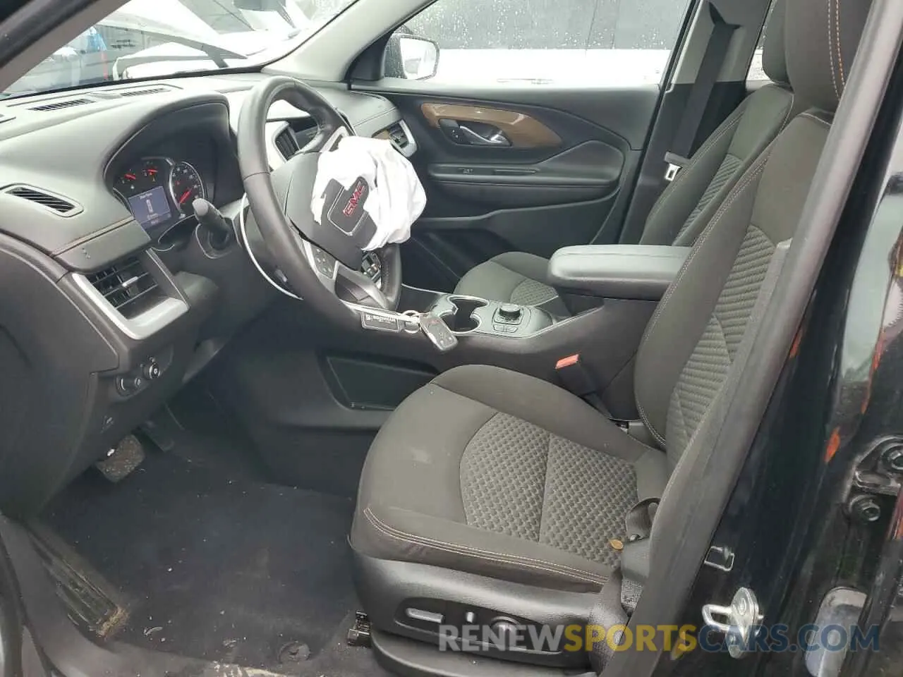 7 Photograph of a damaged car 3GKALTEVXLL330404 GMC TERRAIN 2020