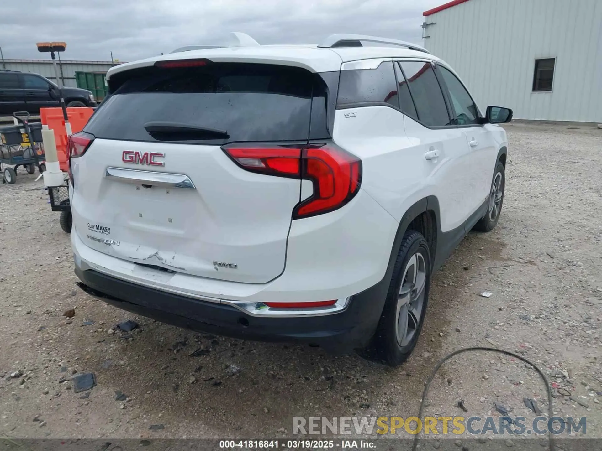 4 Photograph of a damaged car 3GKALVEV0LL102925 GMC TERRAIN 2020