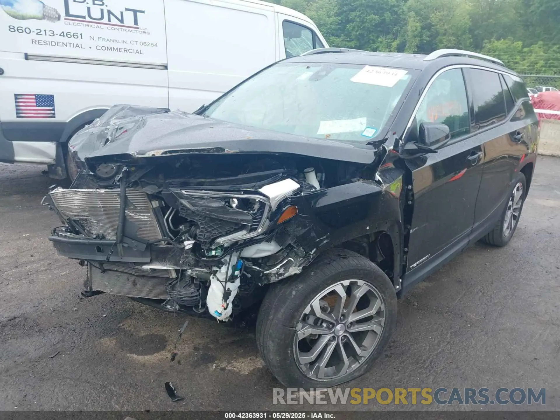 2 Photograph of a damaged car 3GKALVEV0LL257376 GMC TERRAIN 2020