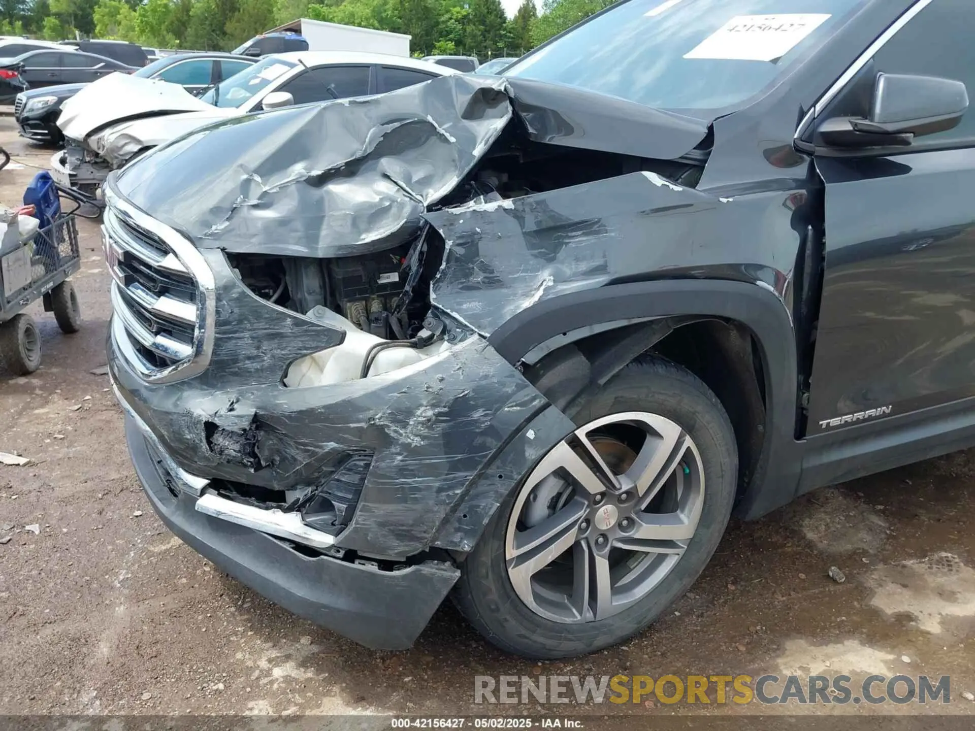 6 Photograph of a damaged car 3GKALVEV1LL204363 GMC TERRAIN 2020