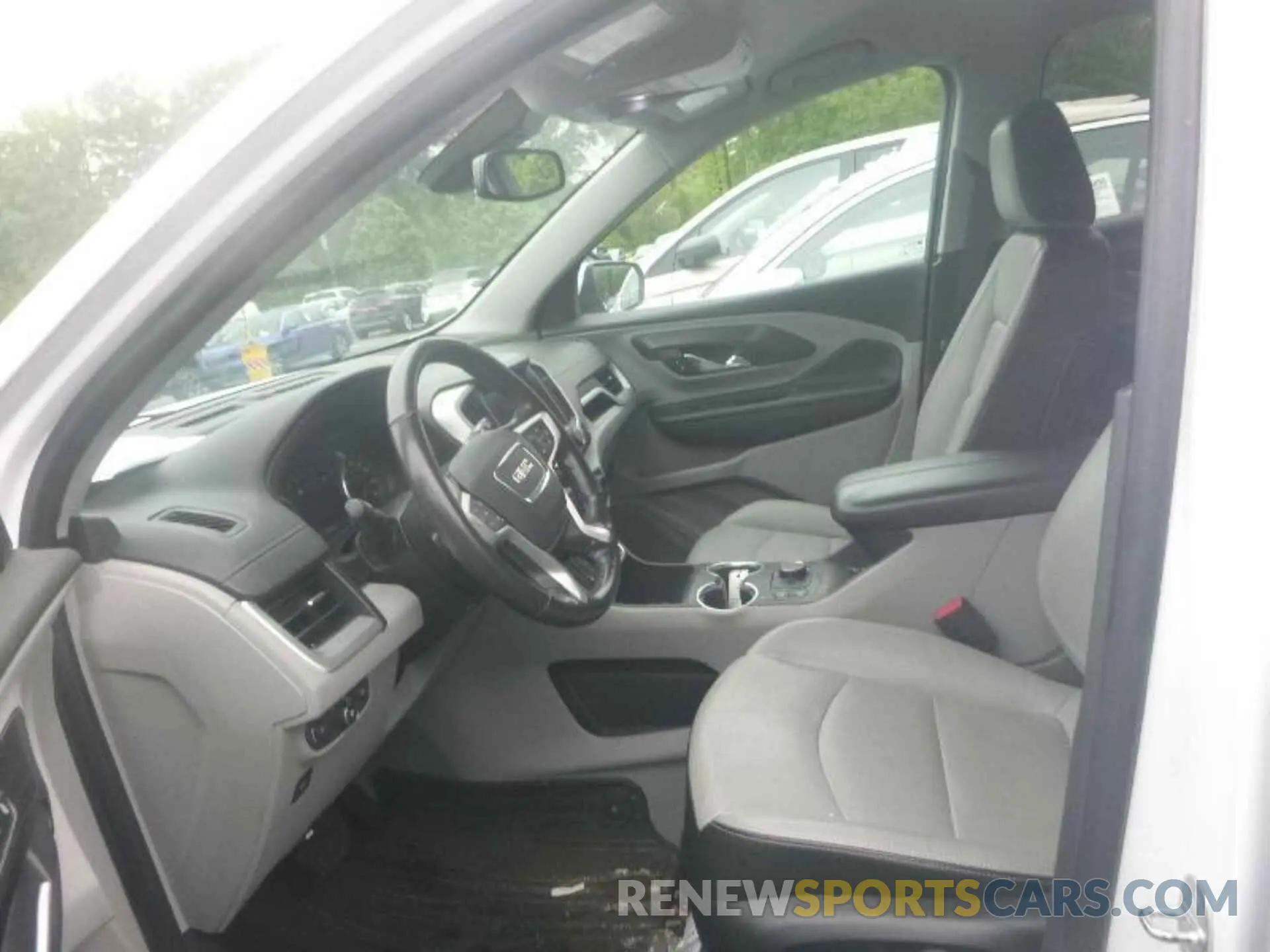 17 Photograph of a damaged car 3GKALVEV1LL277555 GMC TERRAIN 2020