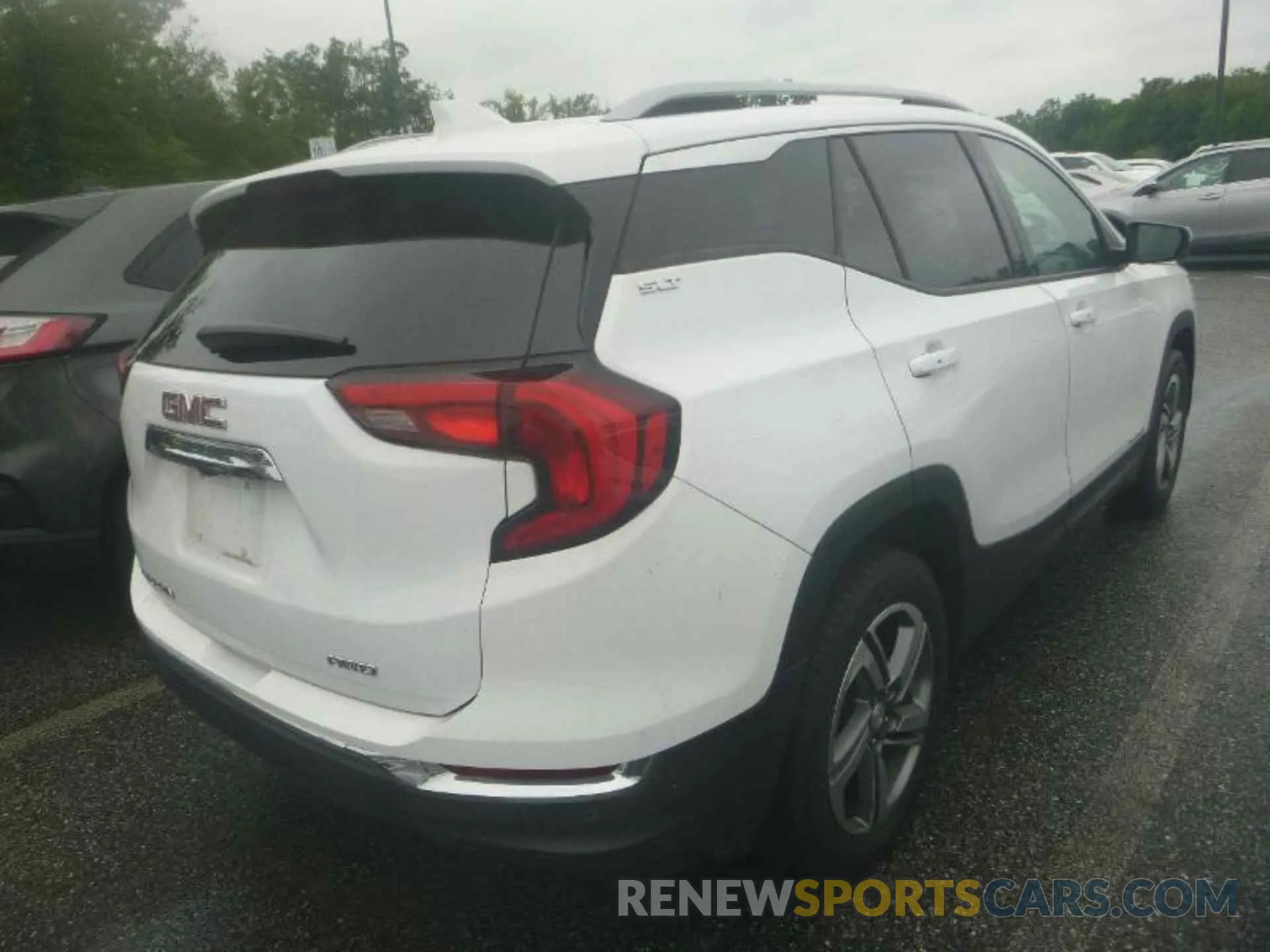 4 Photograph of a damaged car 3GKALVEV1LL277555 GMC TERRAIN 2020