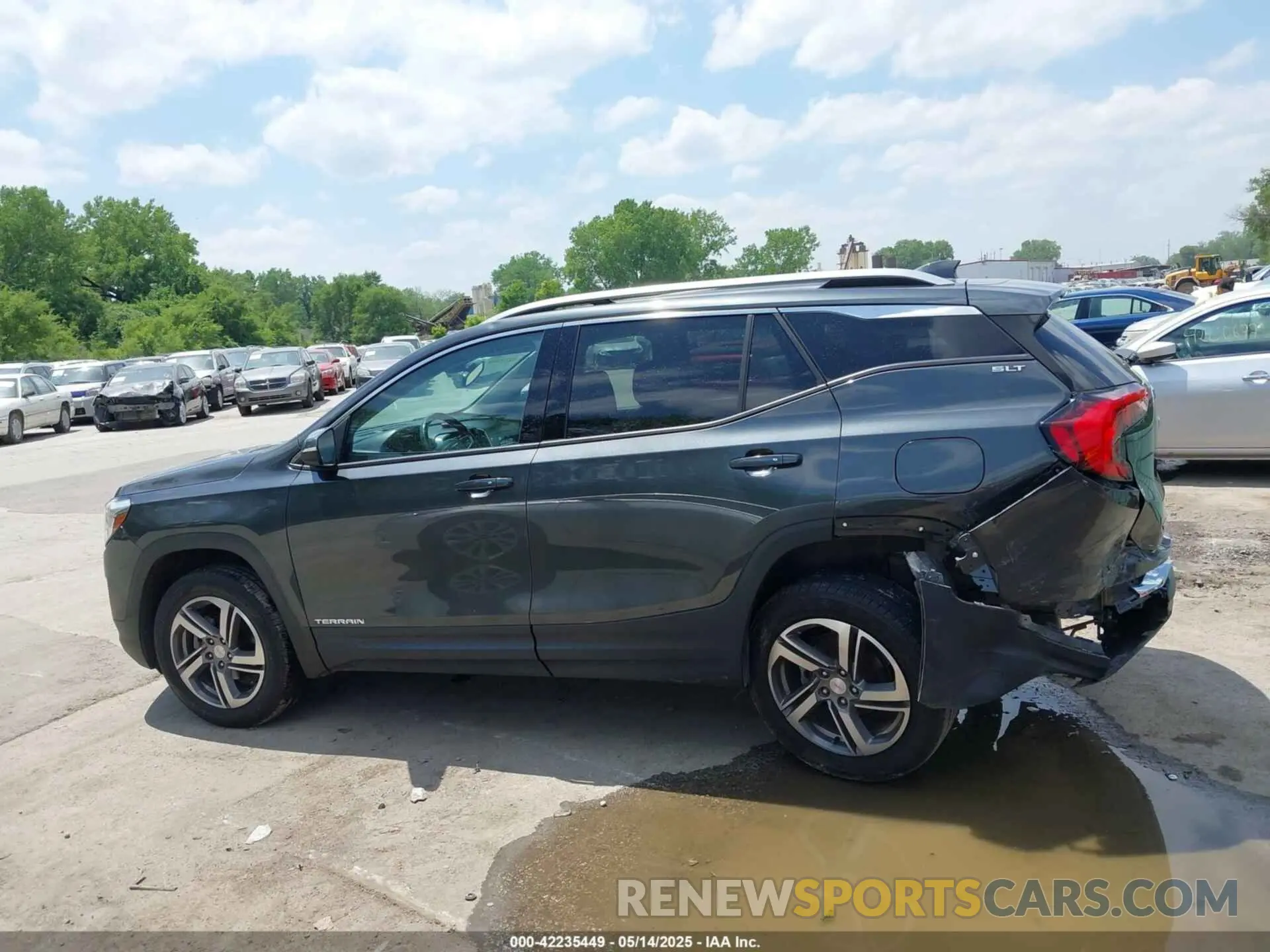 14 Photograph of a damaged car 3GKALVEV2LL118589 GMC TERRAIN 2020