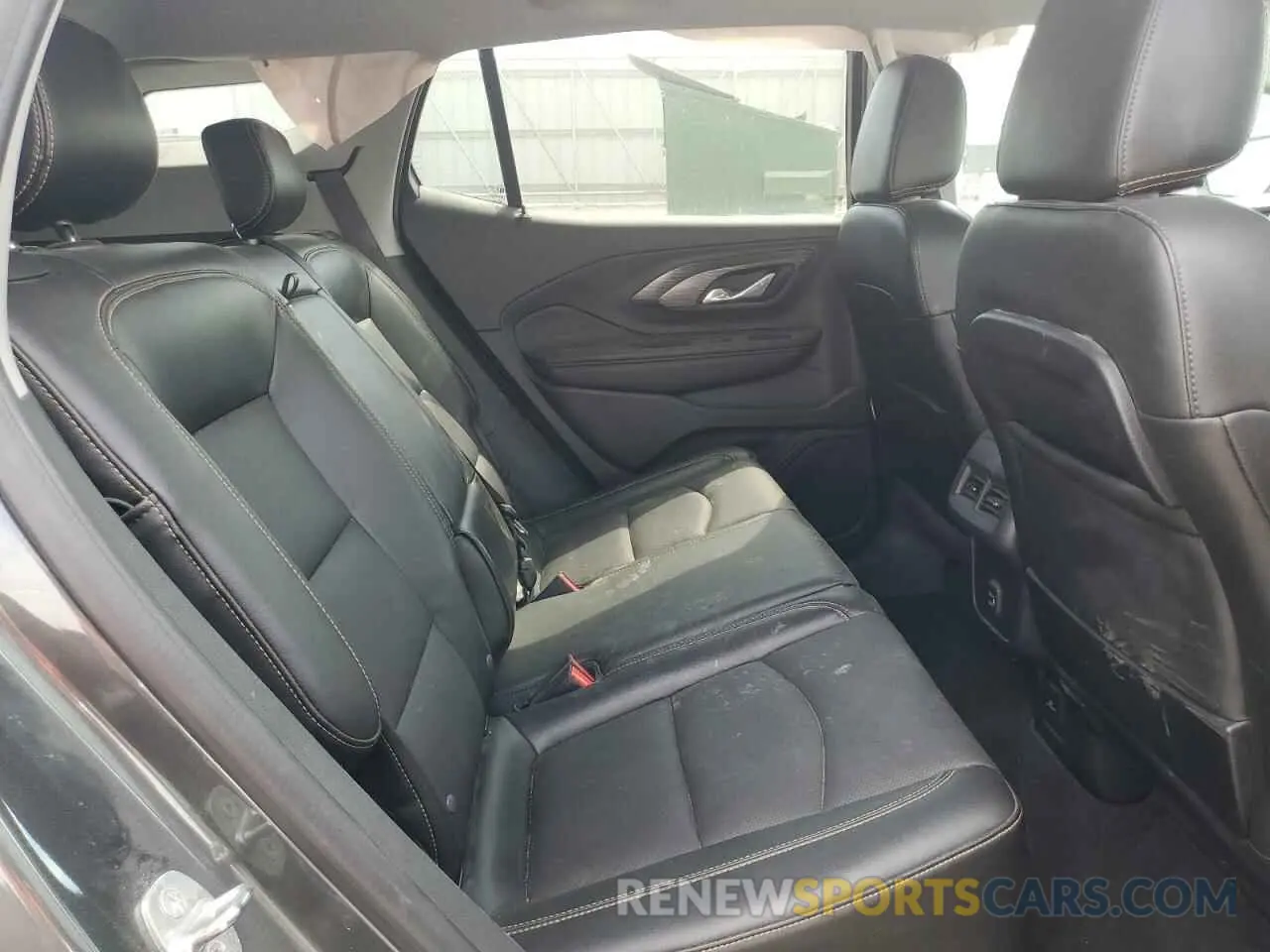 11 Photograph of a damaged car 3GKALVEV2LL169266 GMC TERRAIN 2020