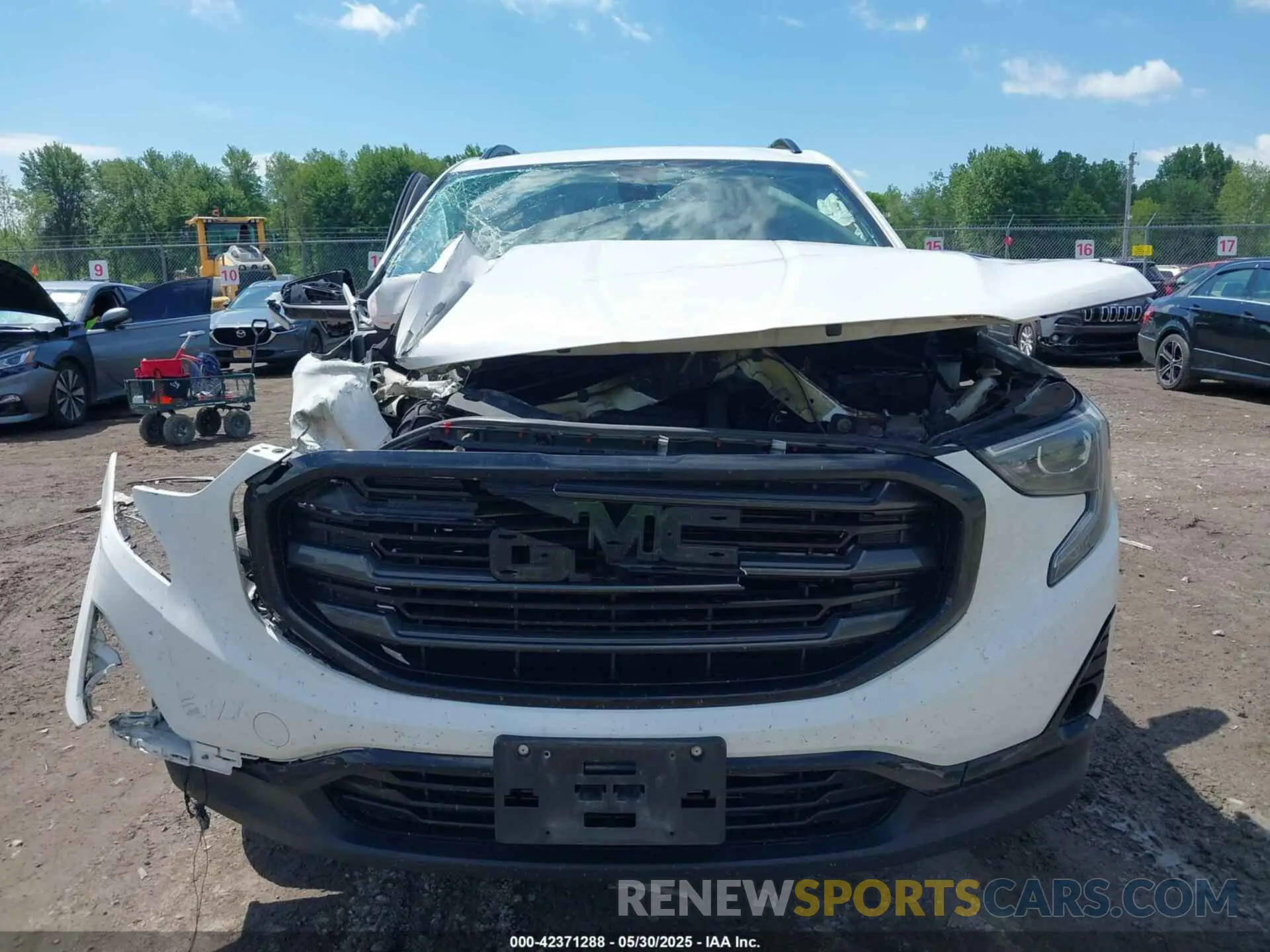 12 Photograph of a damaged car 3GKALVEV2LL259355 GMC TERRAIN 2020