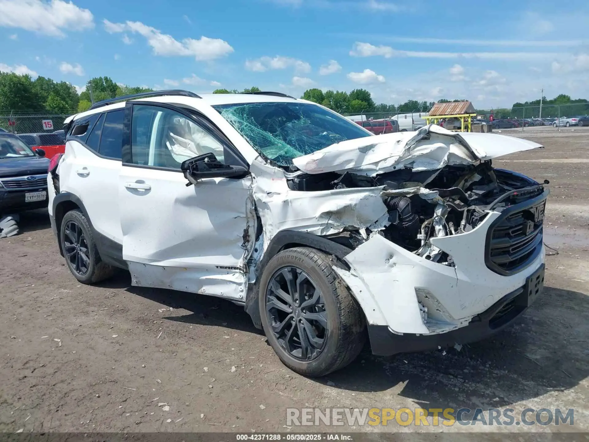 6 Photograph of a damaged car 3GKALVEV2LL259355 GMC TERRAIN 2020