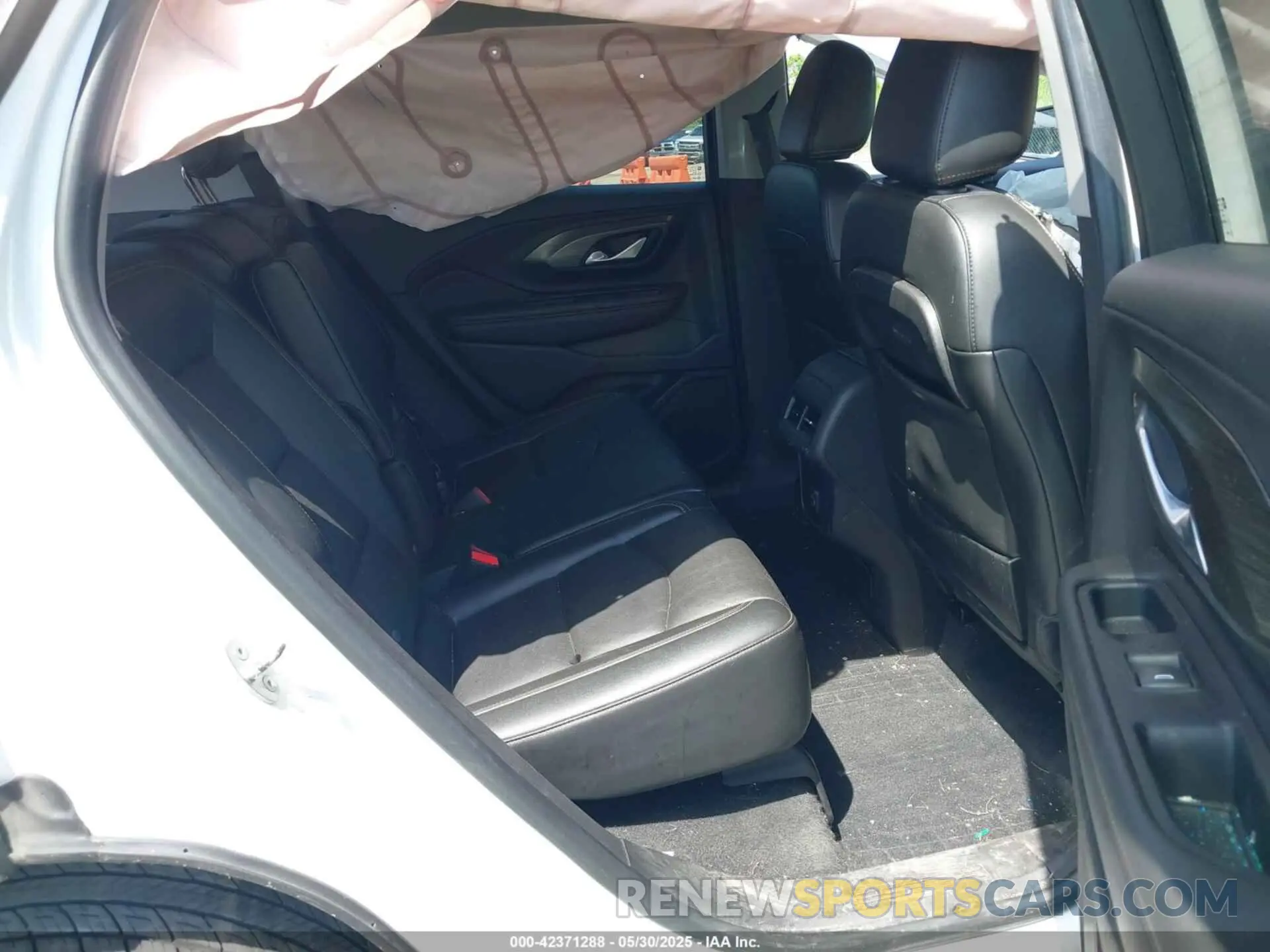 8 Photograph of a damaged car 3GKALVEV2LL259355 GMC TERRAIN 2020