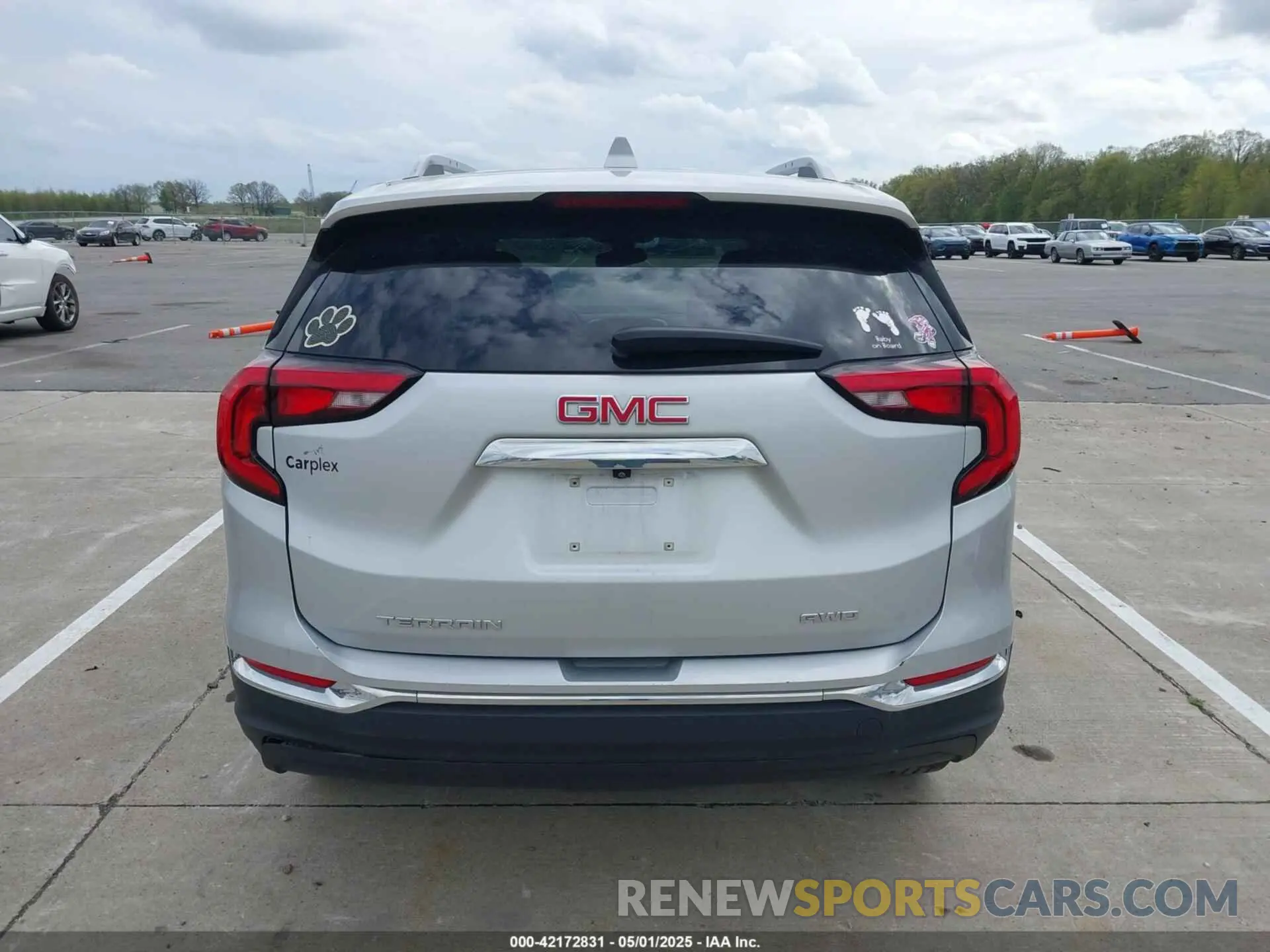 17 Photograph of a damaged car 3GKALVEV3LL267285 GMC TERRAIN 2020