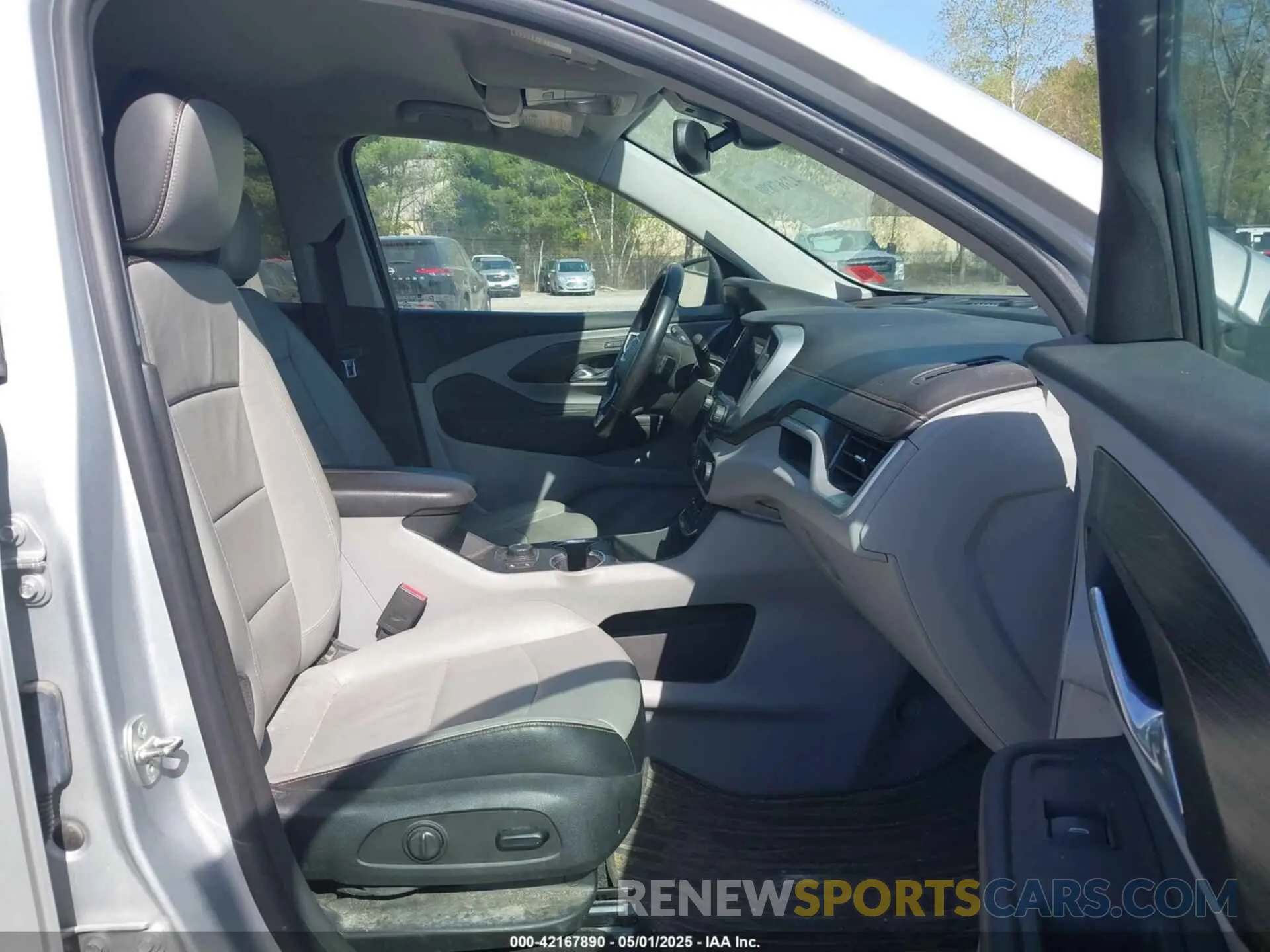 5 Photograph of a damaged car 3GKALVEV3LL279033 GMC TERRAIN 2020