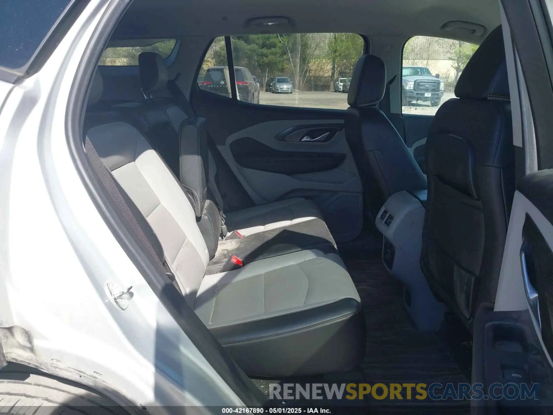 8 Photograph of a damaged car 3GKALVEV3LL279033 GMC TERRAIN 2020