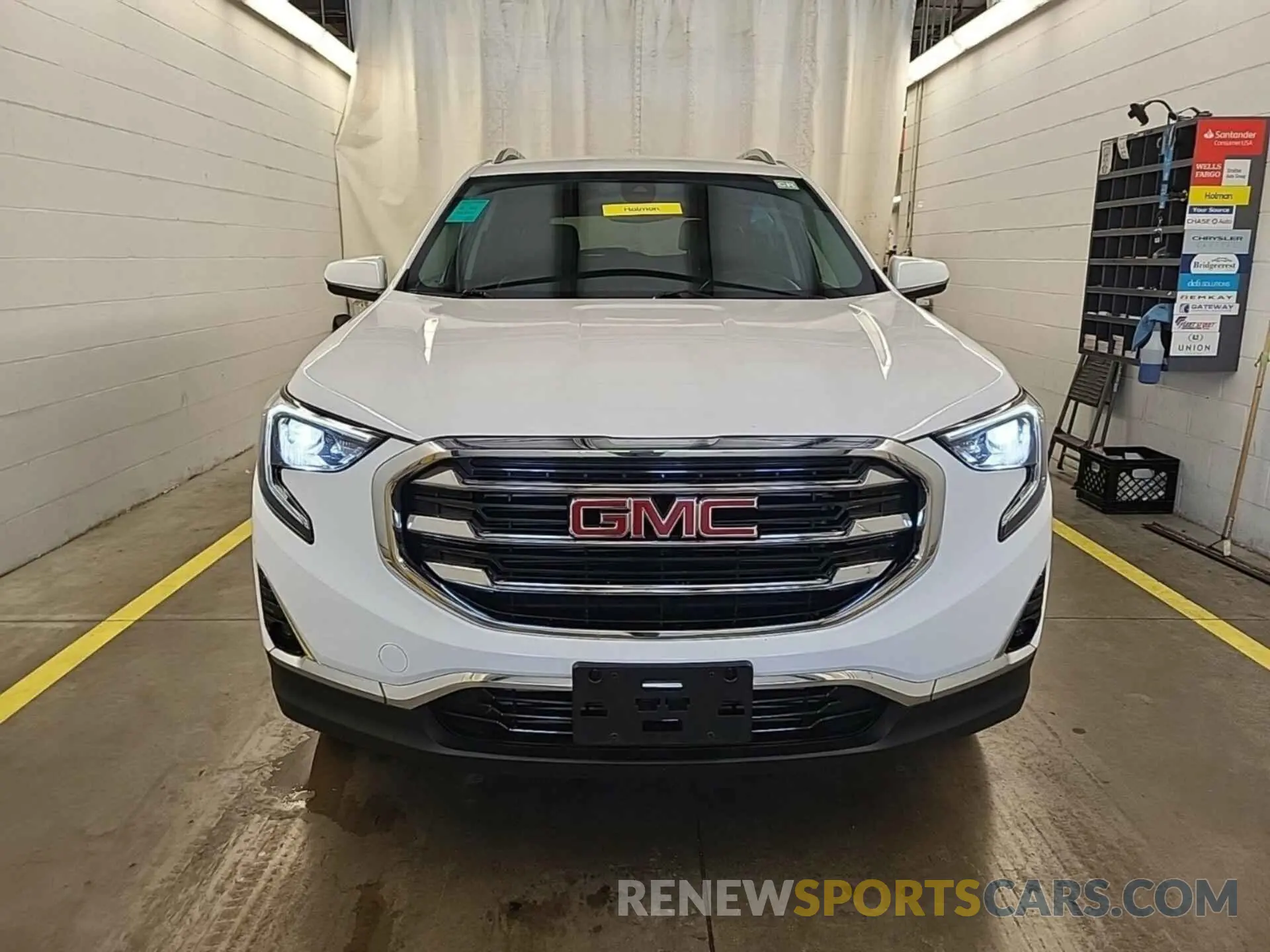 10 Photograph of a damaged car 3GKALVEV3LL301399 GMC TERRAIN 2020