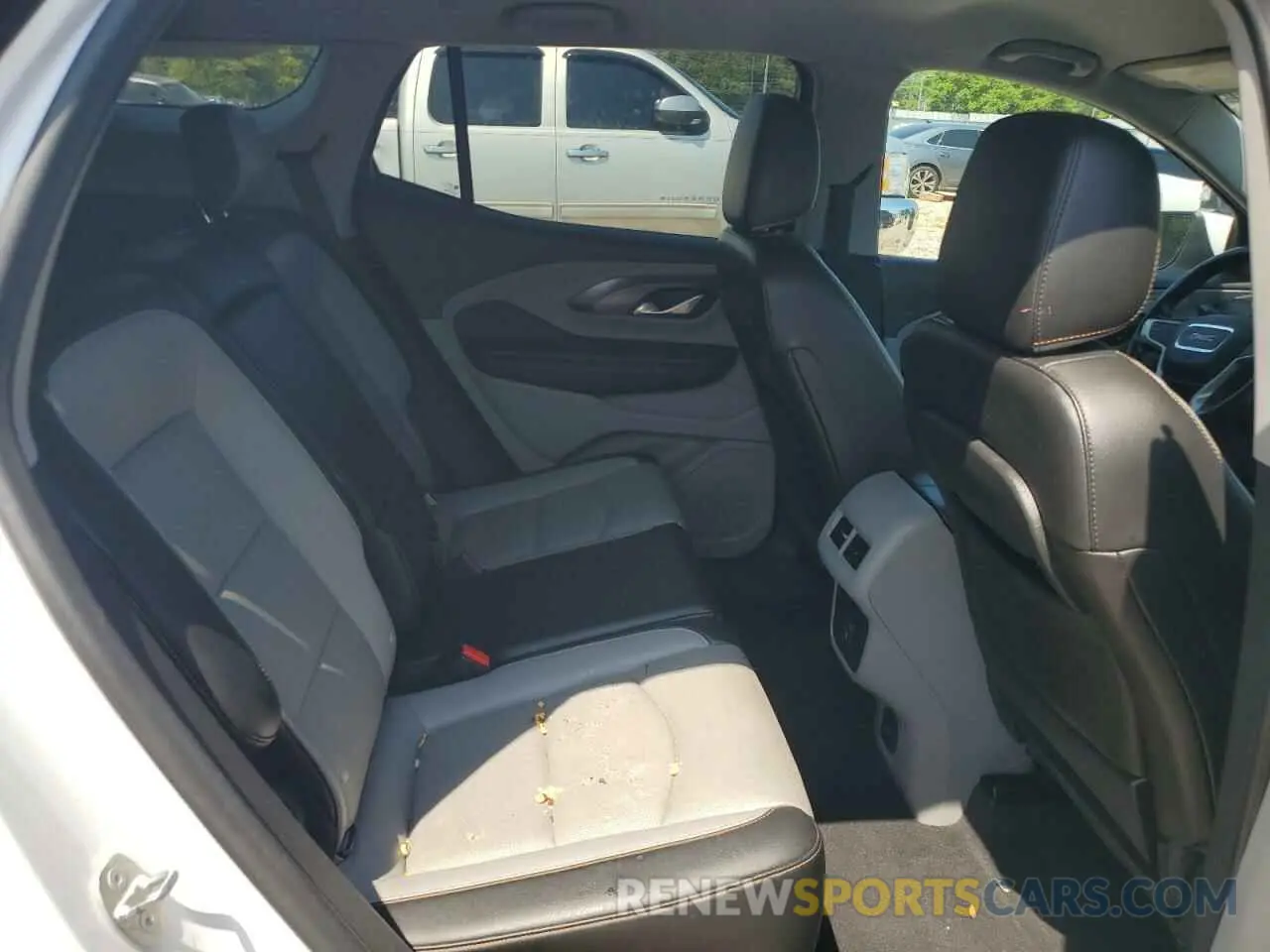 12 Photograph of a damaged car 3GKALVEV4LL122837 GMC TERRAIN 2020