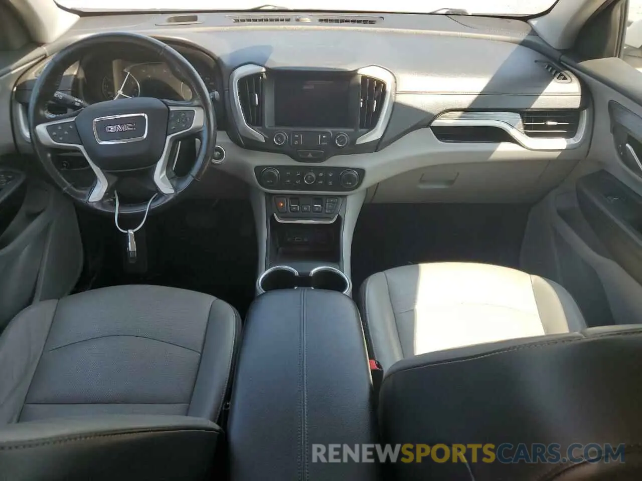 8 Photograph of a damaged car 3GKALVEV4LL122837 GMC TERRAIN 2020