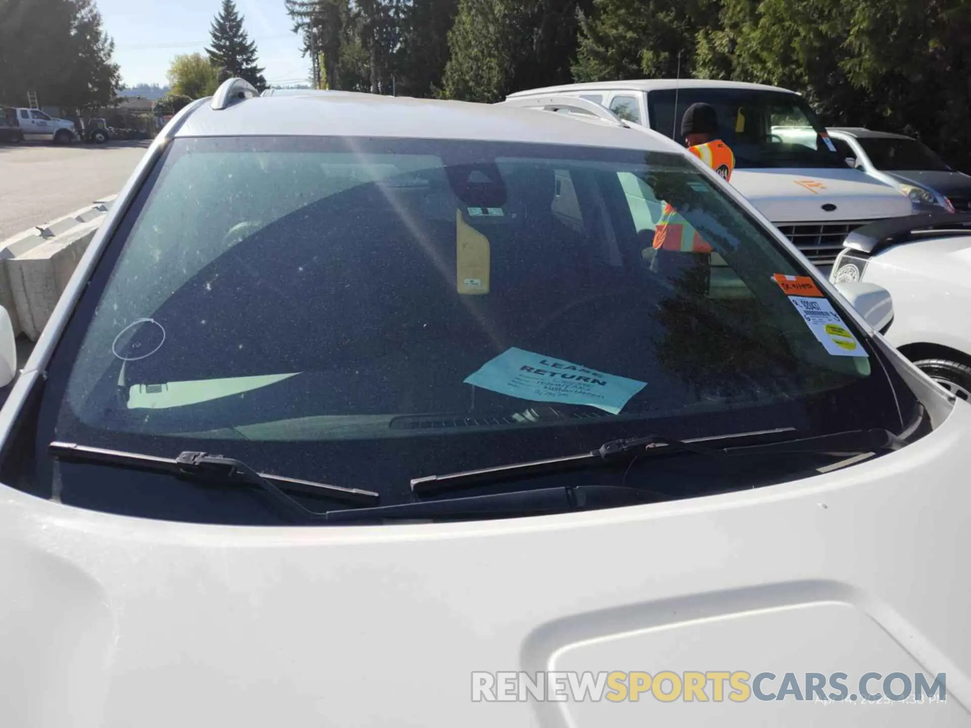 24 Photograph of a damaged car 3GKALVEV4LL301380 GMC TERRAIN 2020
