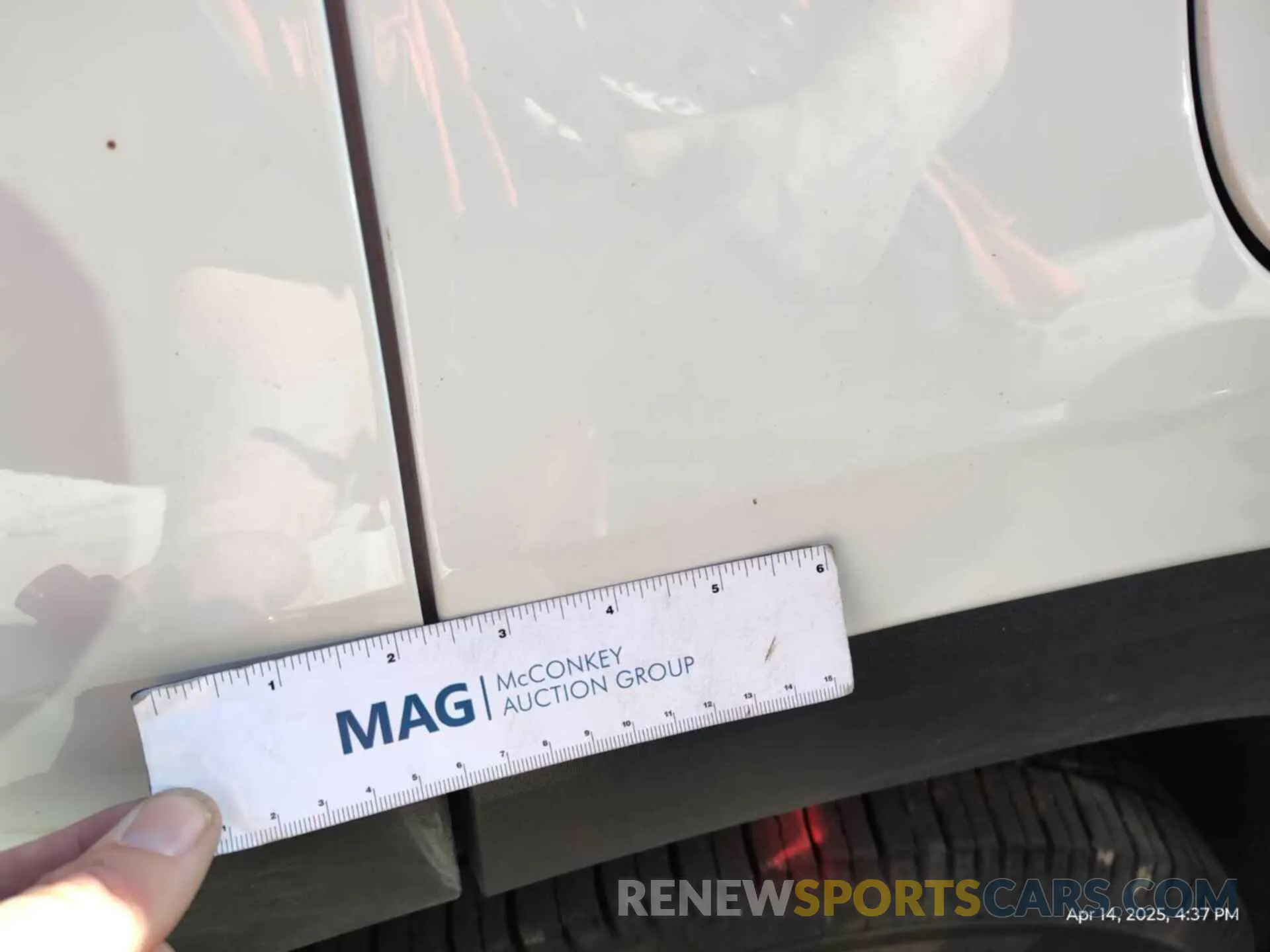 4 Photograph of a damaged car 3GKALVEV4LL301380 GMC TERRAIN 2020