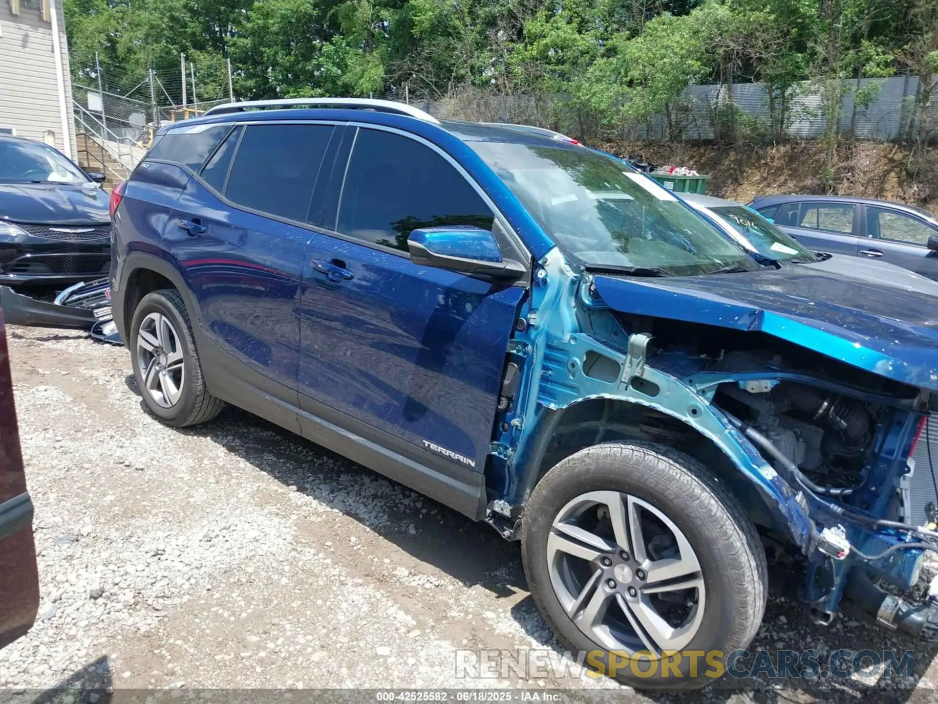 13 Photograph of a damaged car 3GKALVEV4LL345105 GMC TERRAIN 2020