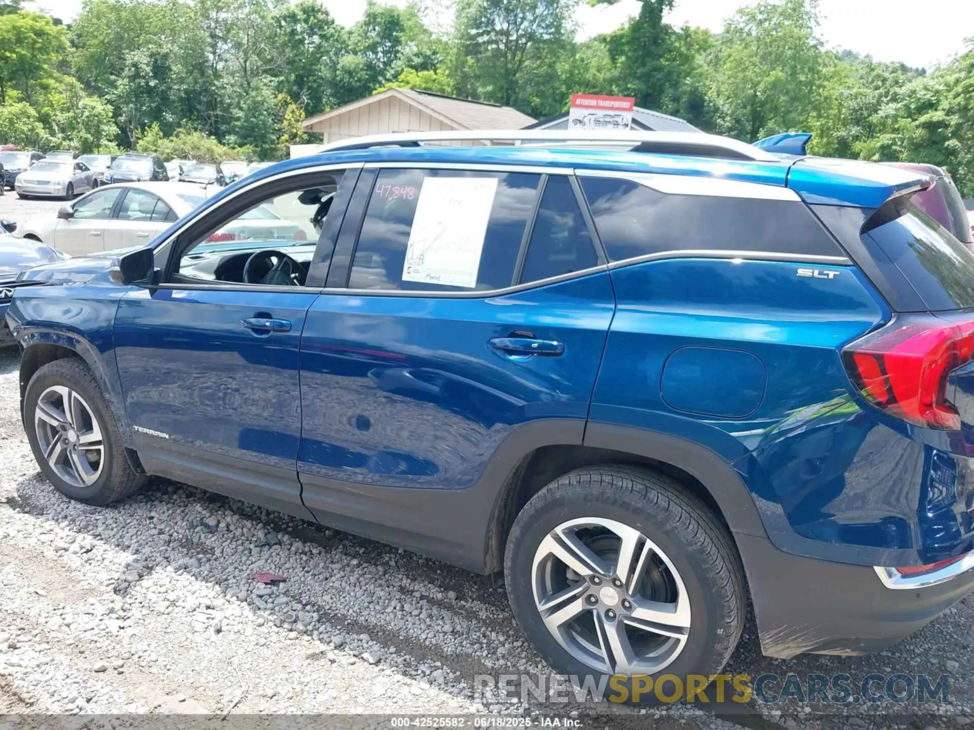 14 Photograph of a damaged car 3GKALVEV4LL345105 GMC TERRAIN 2020