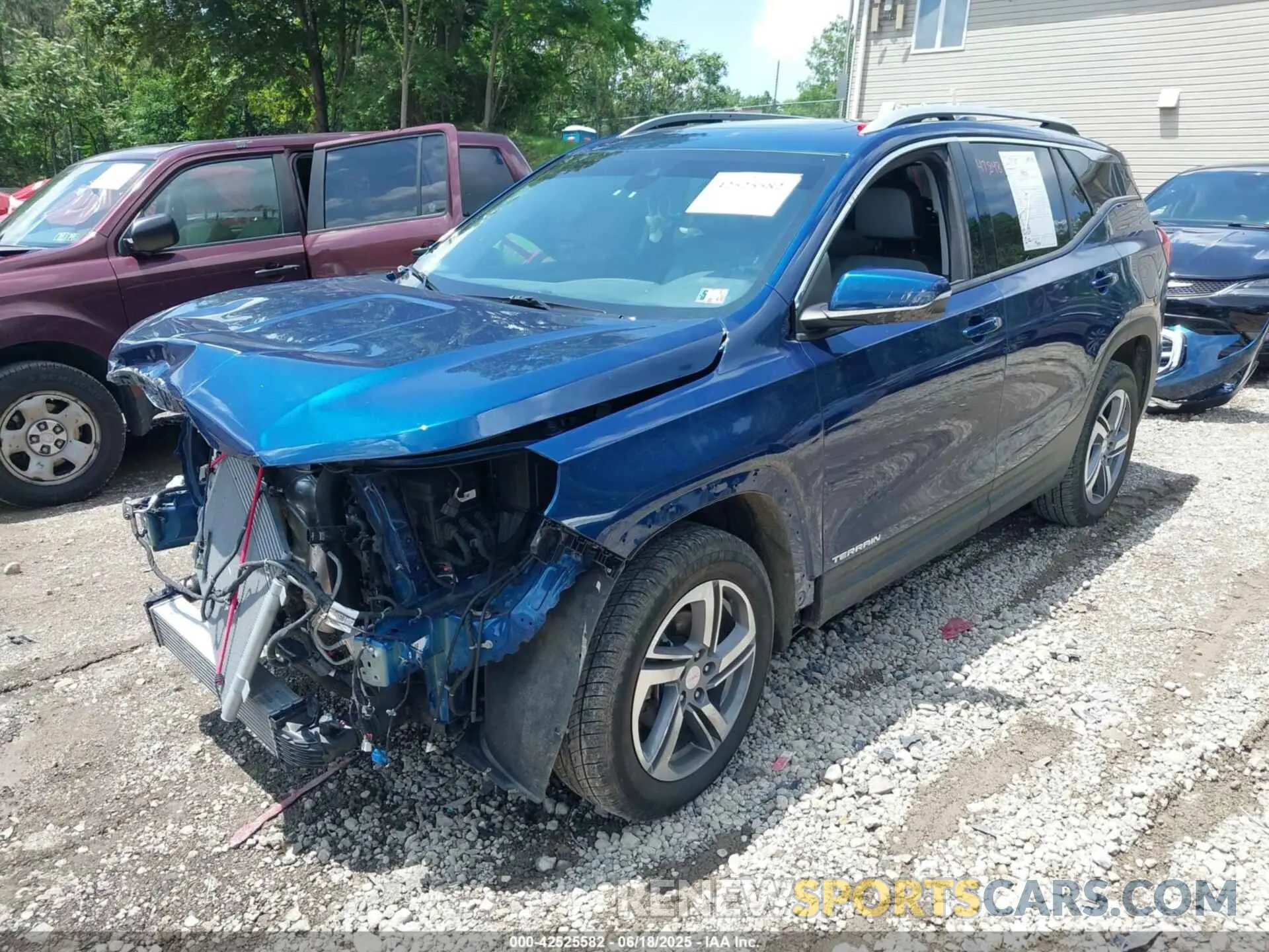 2 Photograph of a damaged car 3GKALVEV4LL345105 GMC TERRAIN 2020