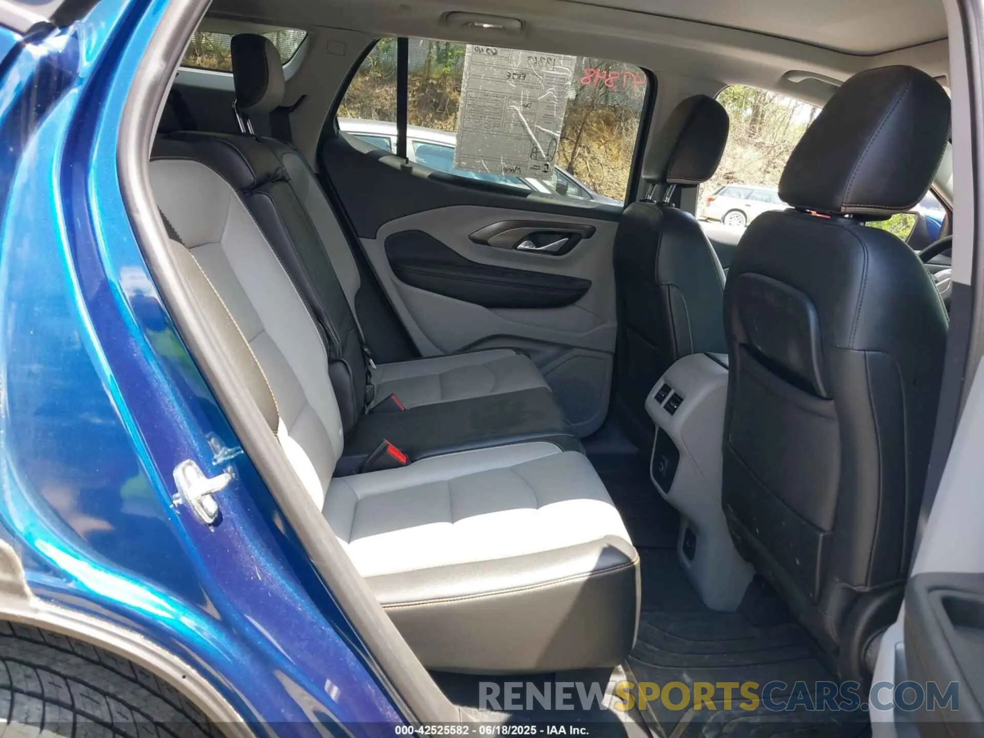 8 Photograph of a damaged car 3GKALVEV4LL345105 GMC TERRAIN 2020