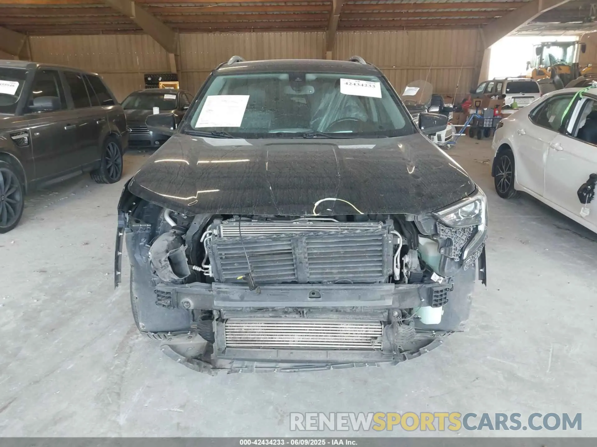 13 Photograph of a damaged car 3GKALVEV5LL133068 GMC TERRAIN 2020