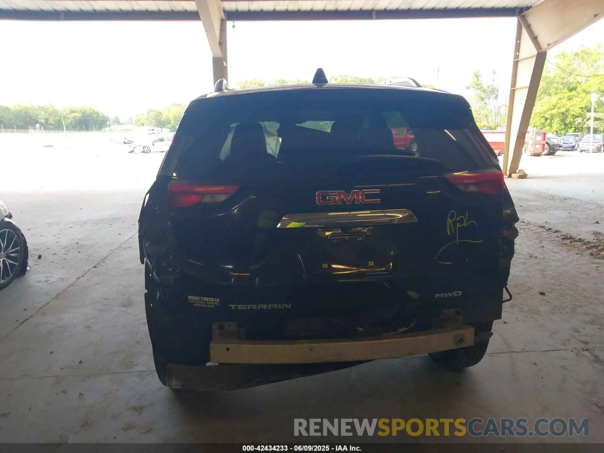 17 Photograph of a damaged car 3GKALVEV5LL133068 GMC TERRAIN 2020