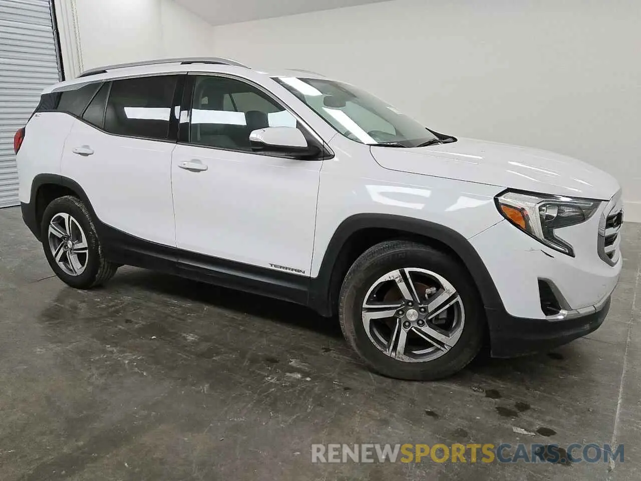 4 Photograph of a damaged car 3GKALVEV5LL133099 GMC TERRAIN 2020