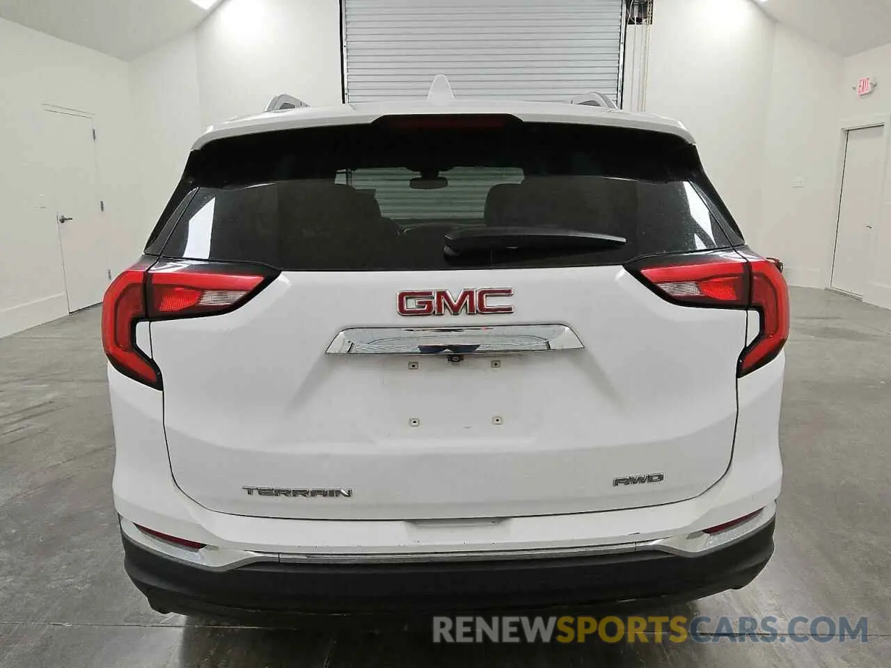6 Photograph of a damaged car 3GKALVEV5LL133099 GMC TERRAIN 2020