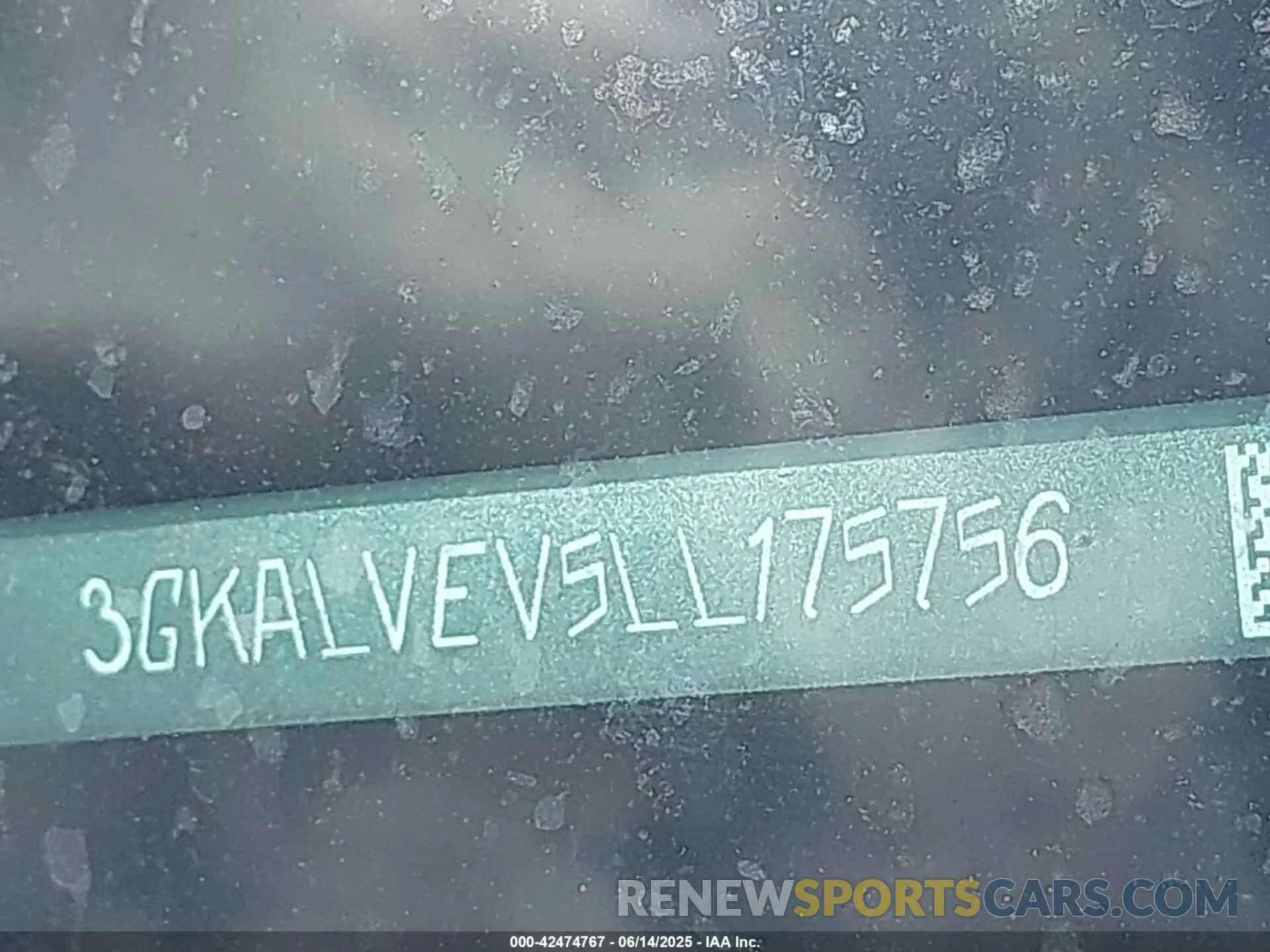 18 Photograph of a damaged car 3GKALVEV5LL175756 GMC TERRAIN 2020