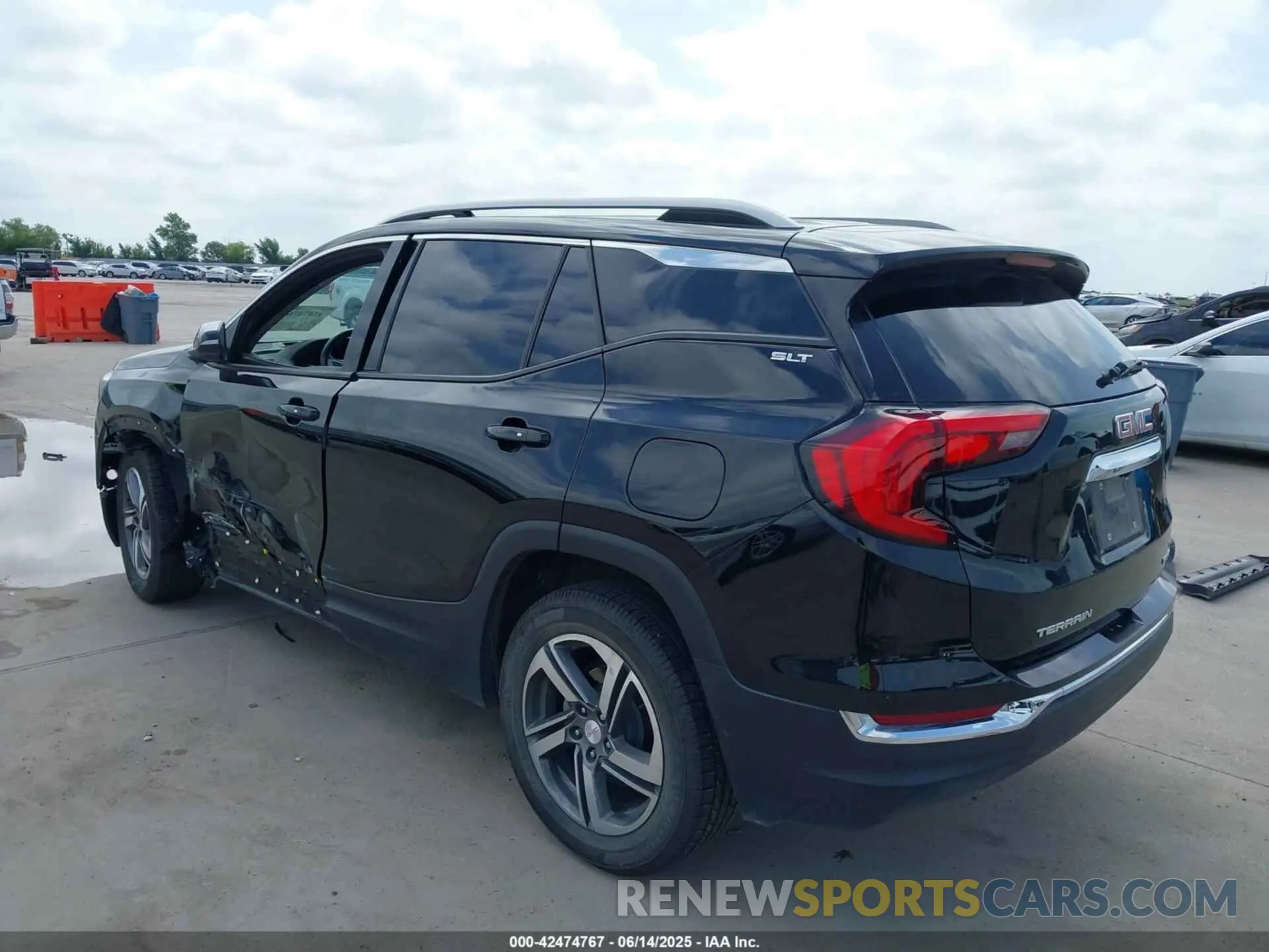 3 Photograph of a damaged car 3GKALVEV5LL175756 GMC TERRAIN 2020