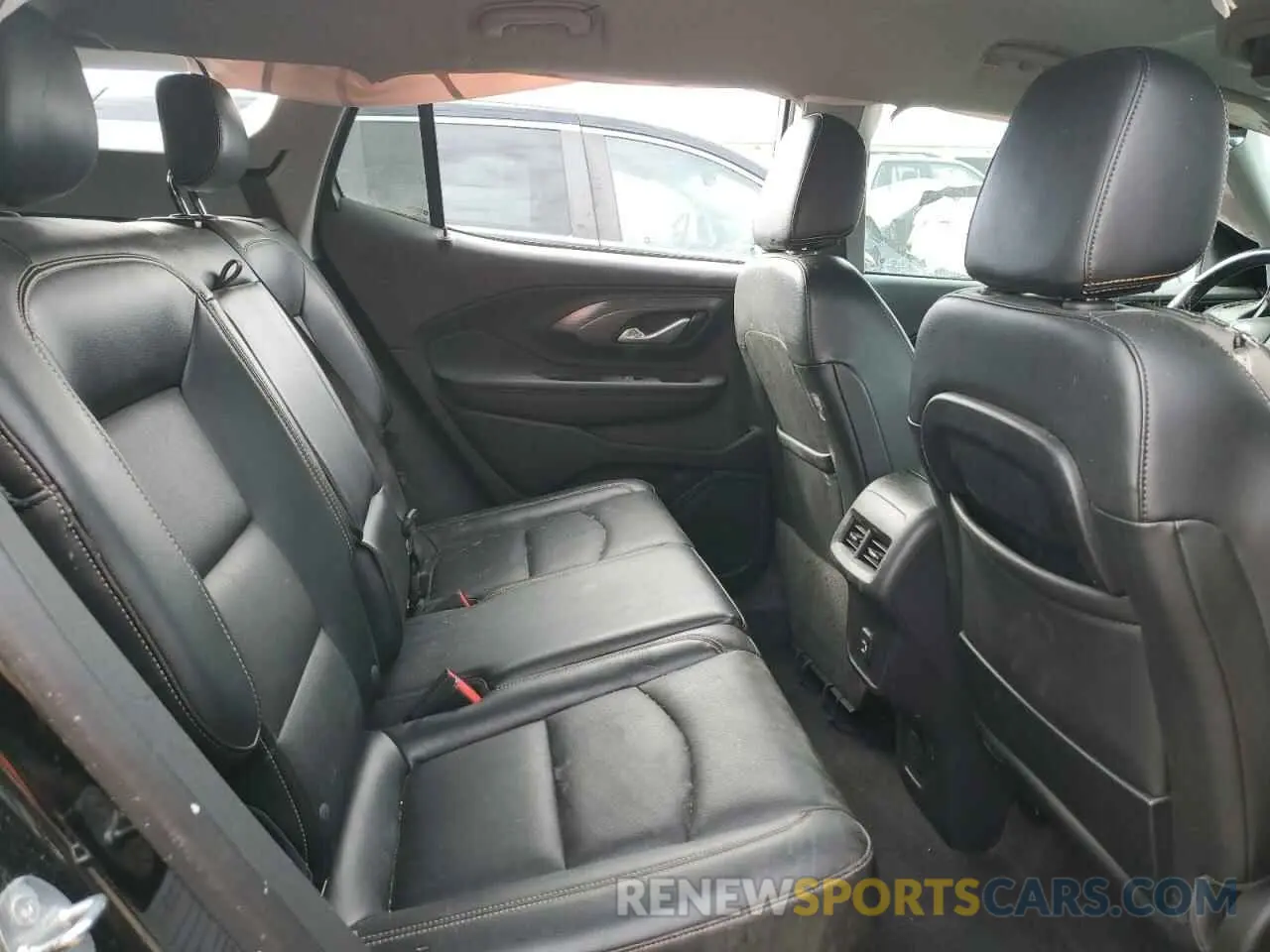 11 Photograph of a damaged car 3GKALVEV5LL265232 GMC TERRAIN 2020