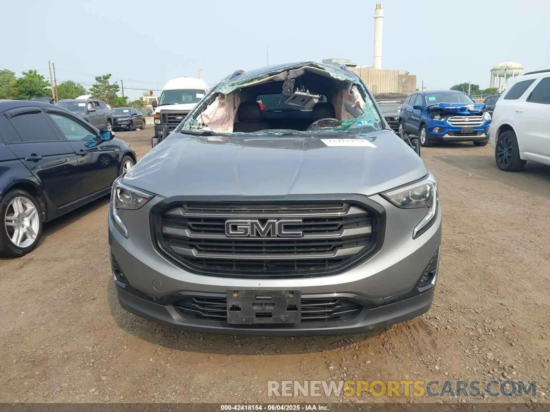 11 Photograph of a damaged car 3GKALVEV6LL135119 GMC TERRAIN 2020