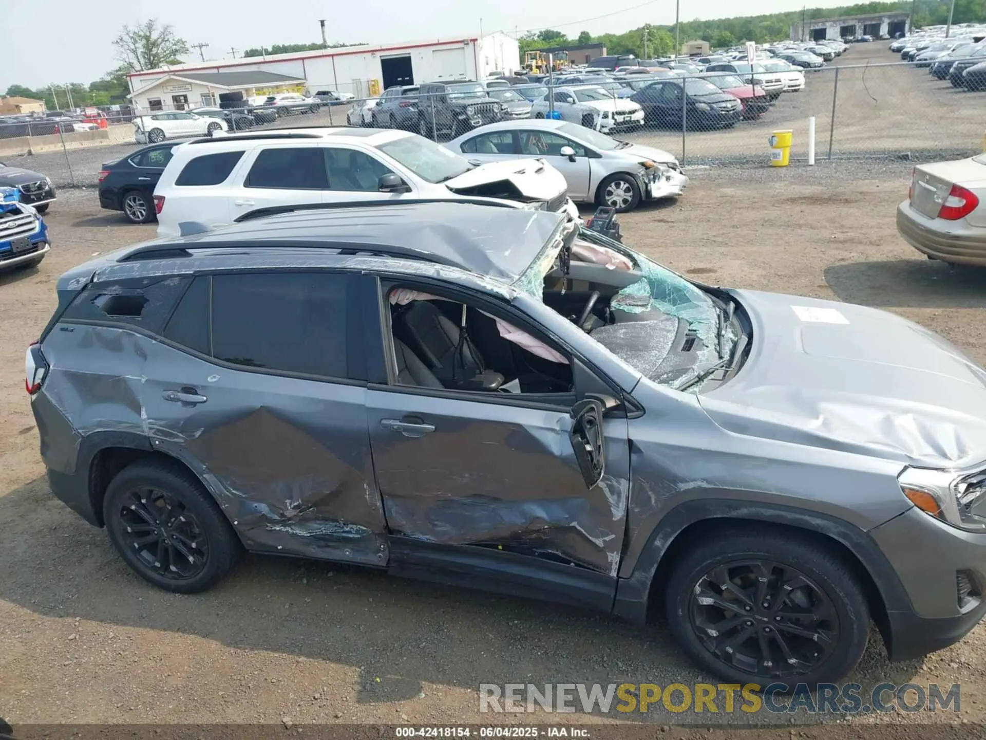 12 Photograph of a damaged car 3GKALVEV6LL135119 GMC TERRAIN 2020