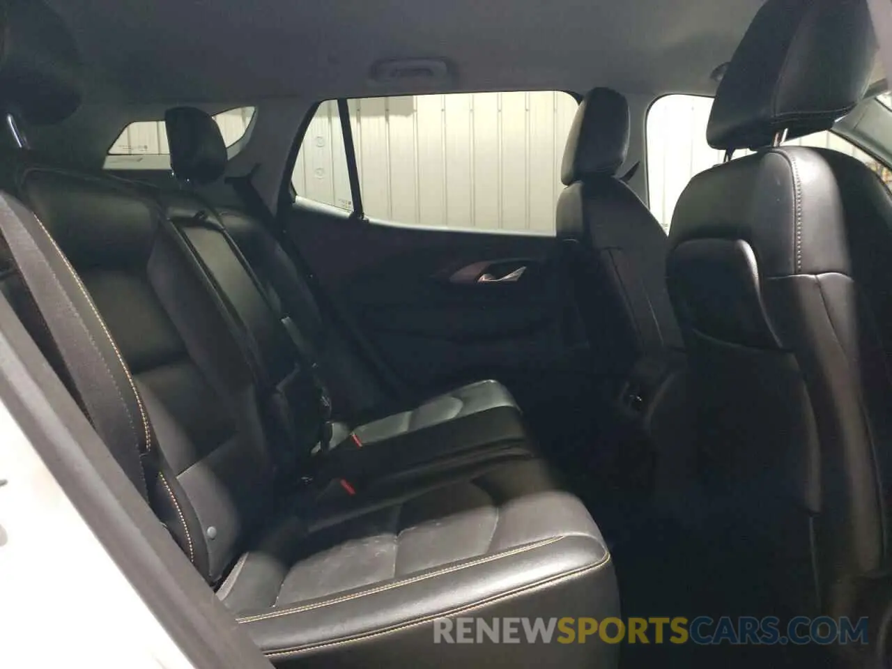 11 Photograph of a damaged car 3GKALVEV6LL147027 GMC TERRAIN 2020