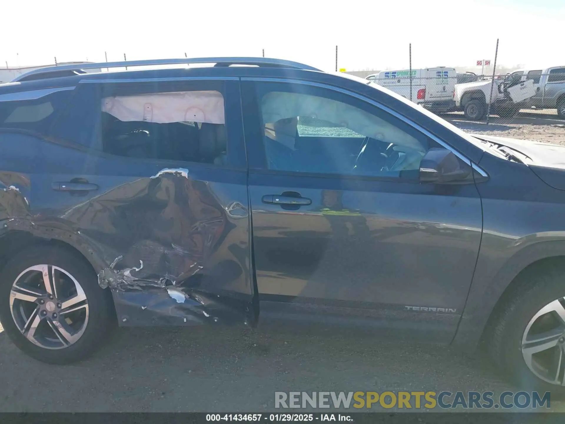 12 Photograph of a damaged car 3GKALVEV6LL203001 GMC TERRAIN 2020
