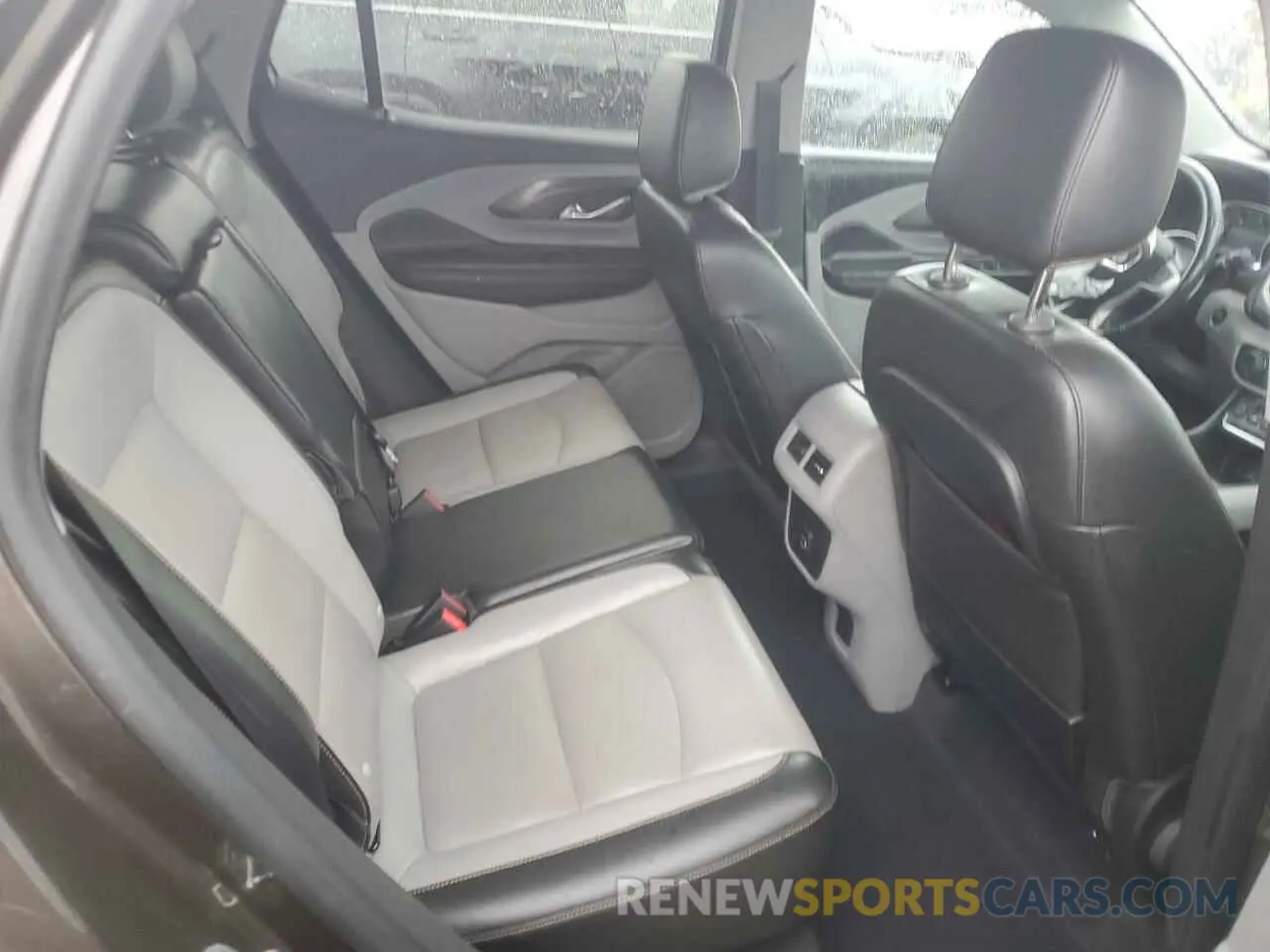 11 Photograph of a damaged car 3GKALVEV7LL169523 GMC TERRAIN 2020