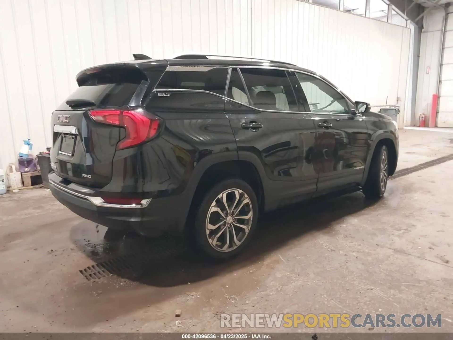 4 Photograph of a damaged car 3GKALVEV7LL248240 GMC TERRAIN 2020