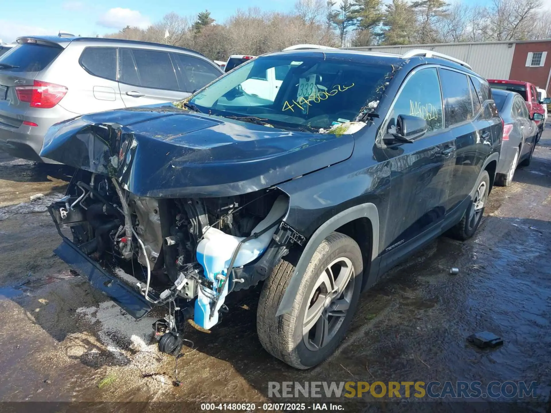 2 Photograph of a damaged car 3GKALVEV8LL102204 GMC TERRAIN 2020