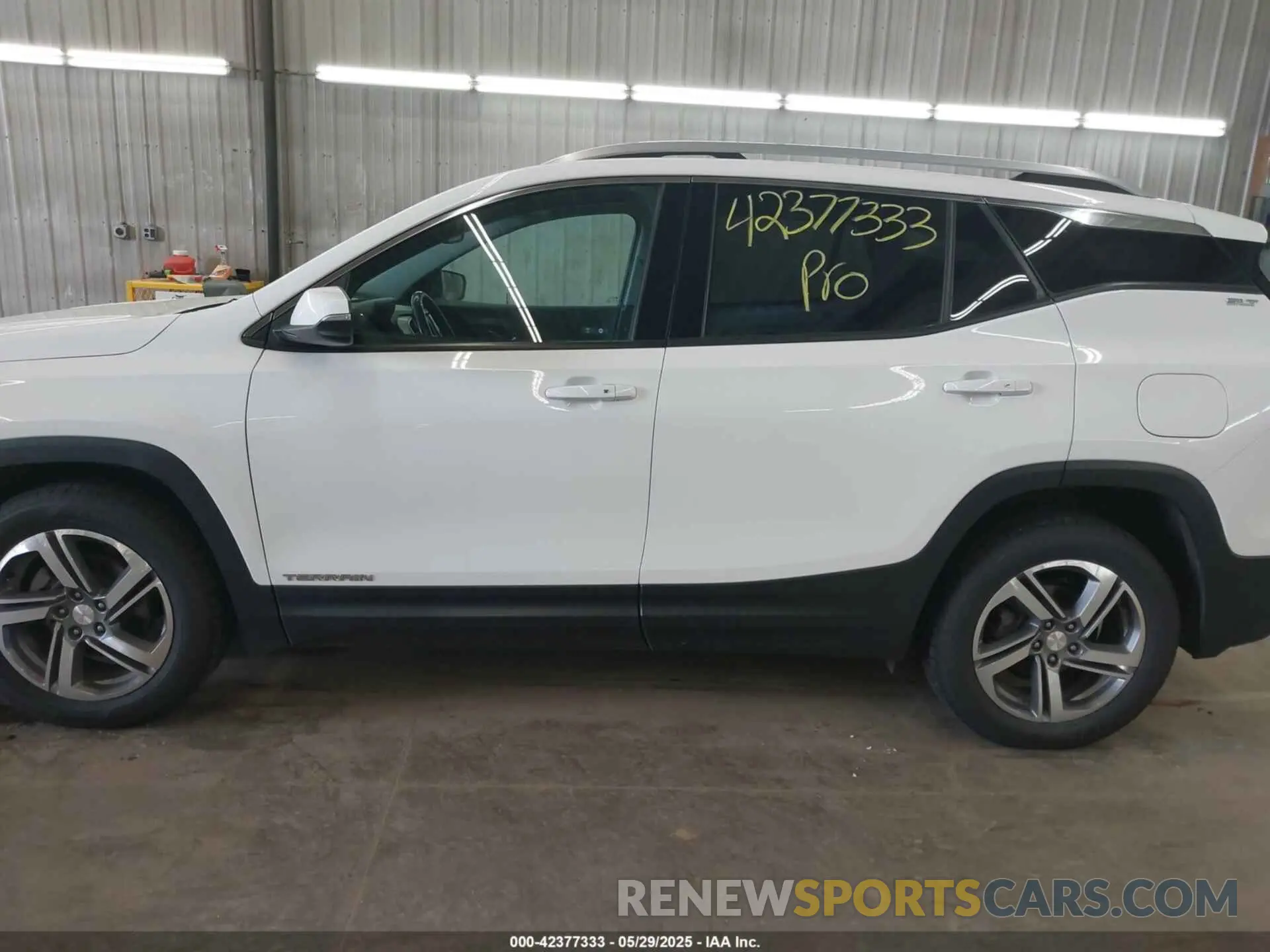 15 Photograph of a damaged car 3GKALVEV8LL235044 GMC TERRAIN 2020