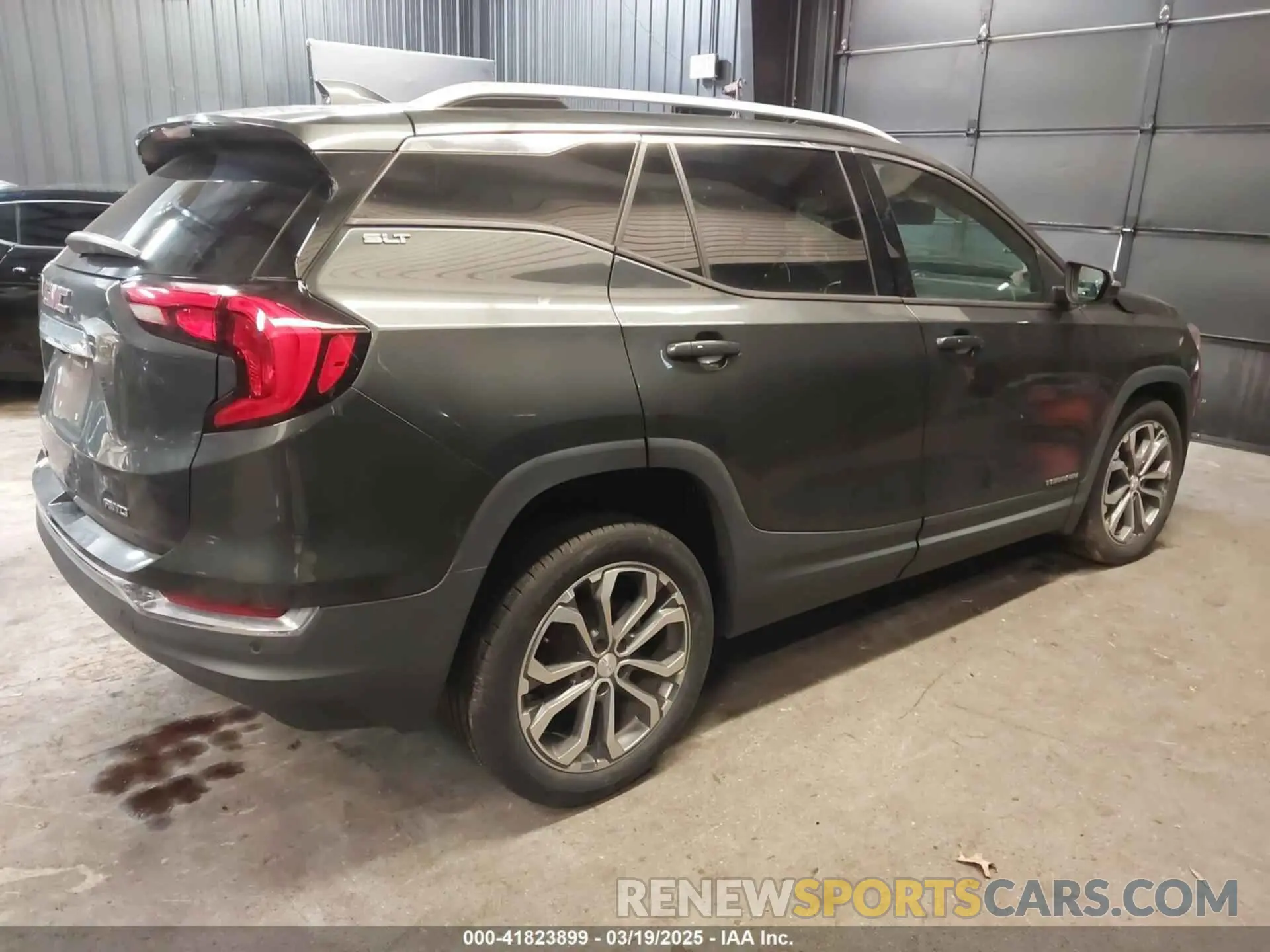 4 Photograph of a damaged car 3GKALVEV9LL175792 GMC TERRAIN 2020