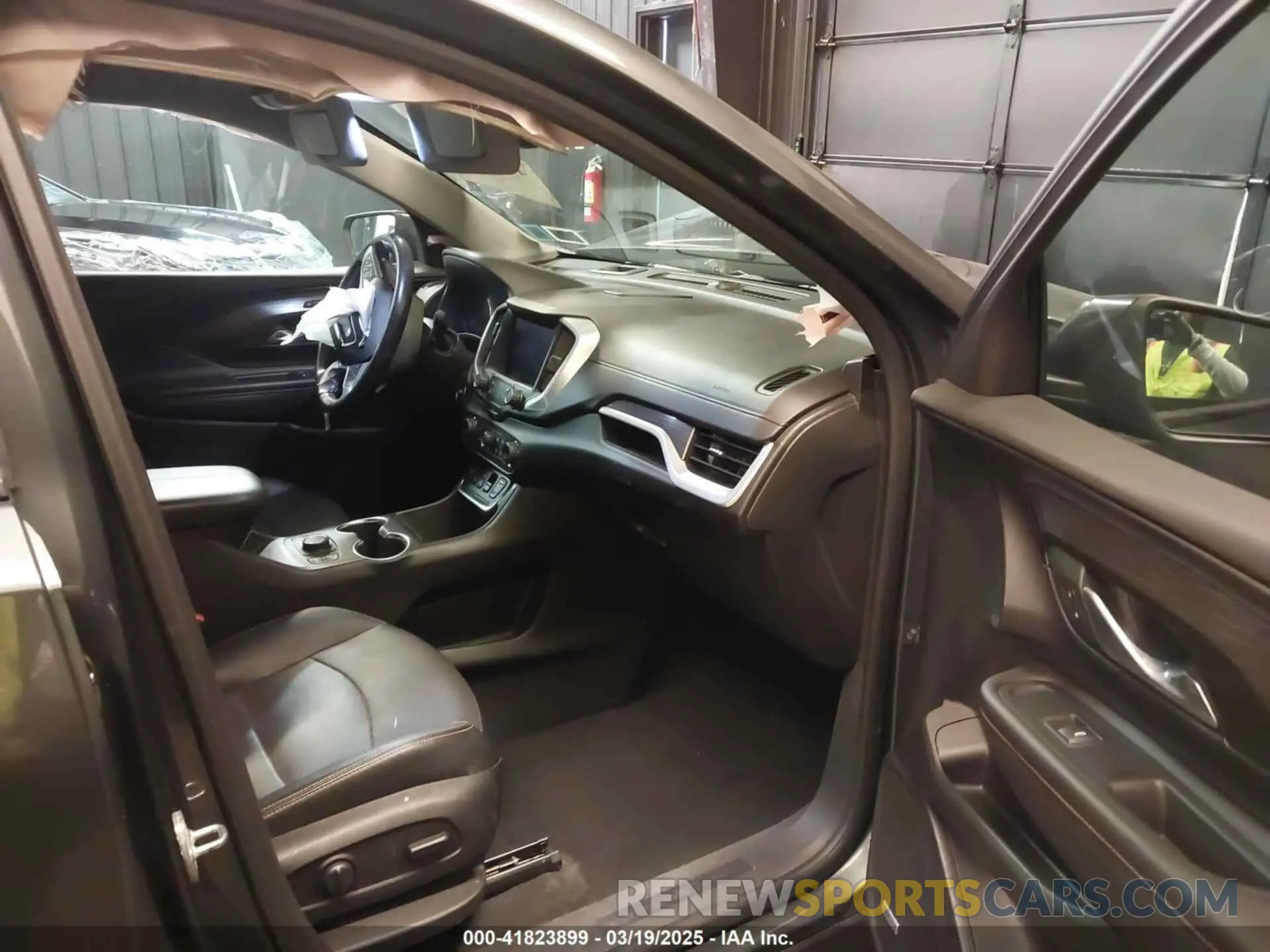 5 Photograph of a damaged car 3GKALVEV9LL175792 GMC TERRAIN 2020